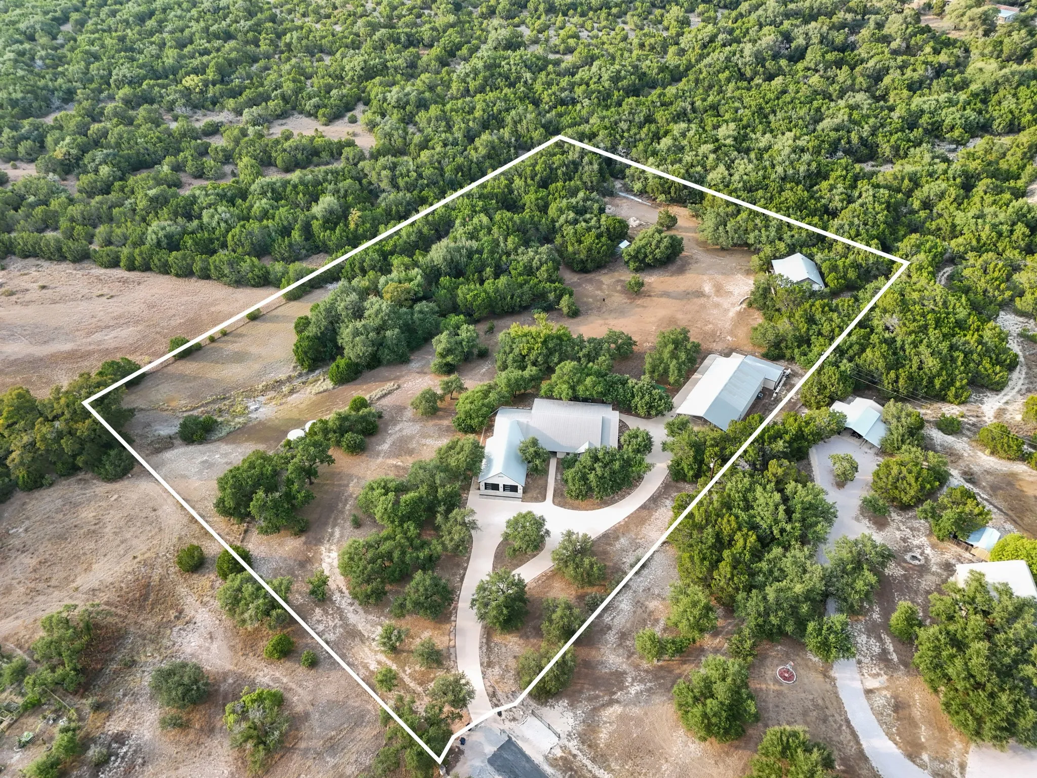 Single Family Residence For Sale in Travis County , 20608 Live Oak Street, Leander, Texas 78641, 4 Bedroom, 4 Bathroom, 2 Garage spaces, 3,637 Sqft, built in 2001, mls#21388895, Real Estate Agent in Leander, Homes For Sale in Travis county, Homes For Sale in Leander, Realtor in Leander Texas, Real Estate Brokerage Independent Realty Texas, Luminita Cordes Realtor