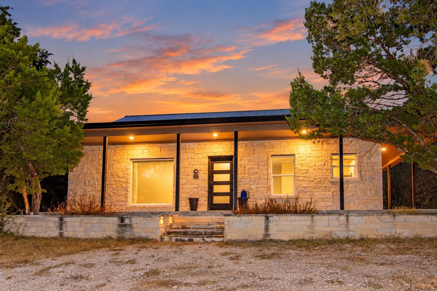 Single Family Residence For Sale in Travis County , 20608 Live Oak Street, Leander, Texas 78641, 4 Bedroom, 4 Bathroom, 2 Garage spaces, 3,637 Sqft, built in 2001, mls#21388895, Real Estate Agent in Leander, Homes For Sale in Travis county, Homes For Sale in Leander, Realtor in Leander Texas, Real Estate Brokerage Independent Realty Texas, Luminita Cordes Realtor