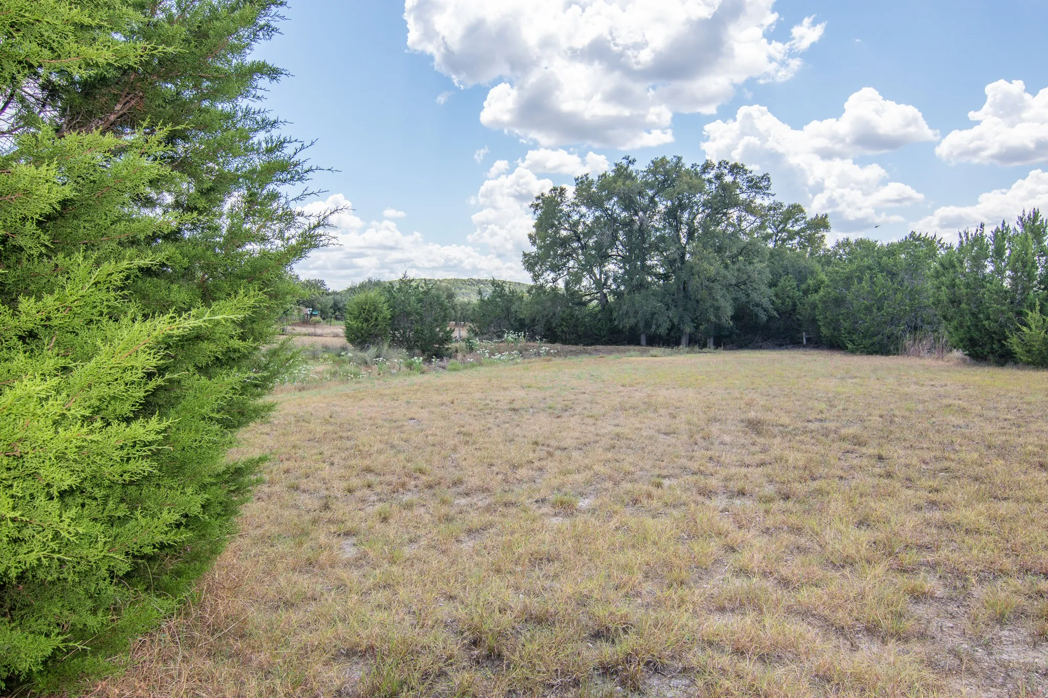 Single Family Residence For Sale in Travis County , 20608 Live Oak Street, Leander, Texas 78641, 4 Bedroom, 4 Bathroom, 2 Garage spaces, 3,637 Sqft, built in 2001, mls#21388895, Real Estate Agent in Leander, Homes For Sale in Travis county, Homes For Sale in Leander, Realtor in Leander Texas, Real Estate Brokerage Independent Realty Texas, Luminita Cordes Realtor