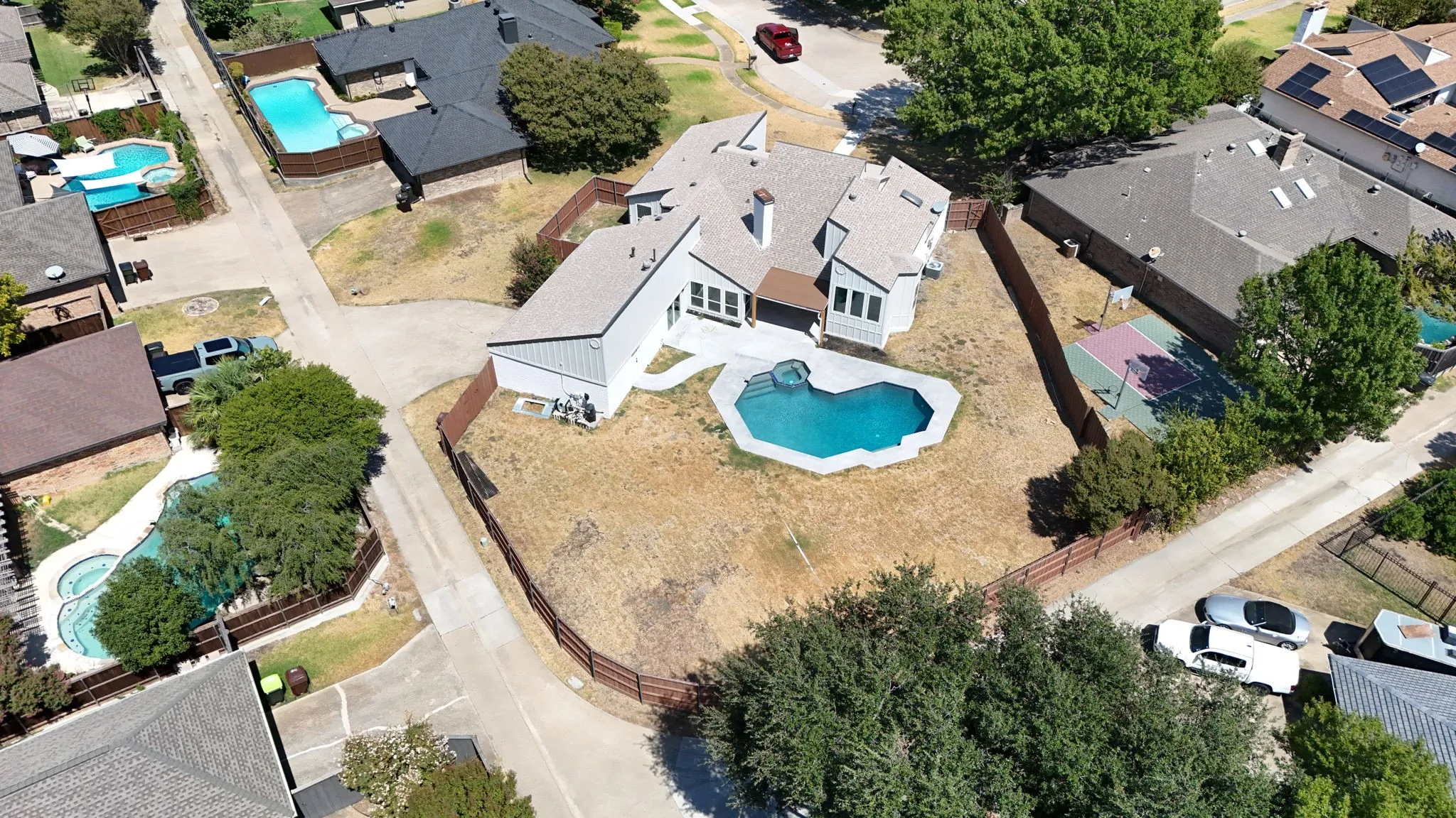 Single Family Residence For Rent in Collin County , 4001 Bullock Drive, Plano, Texas 75023, 5 Bedroom, 4 Bathroom, 2 Garage spaces, 2,686 Sqft, built in 1978, mls#21388899, Real Estate Agent in Plano, Homes For Rent in Collin county, Homes For Rent in Plano, Realtor in Plano Texas, Real Estate Brokerage Independent Realty Texas, Luminita Cordes Realtor