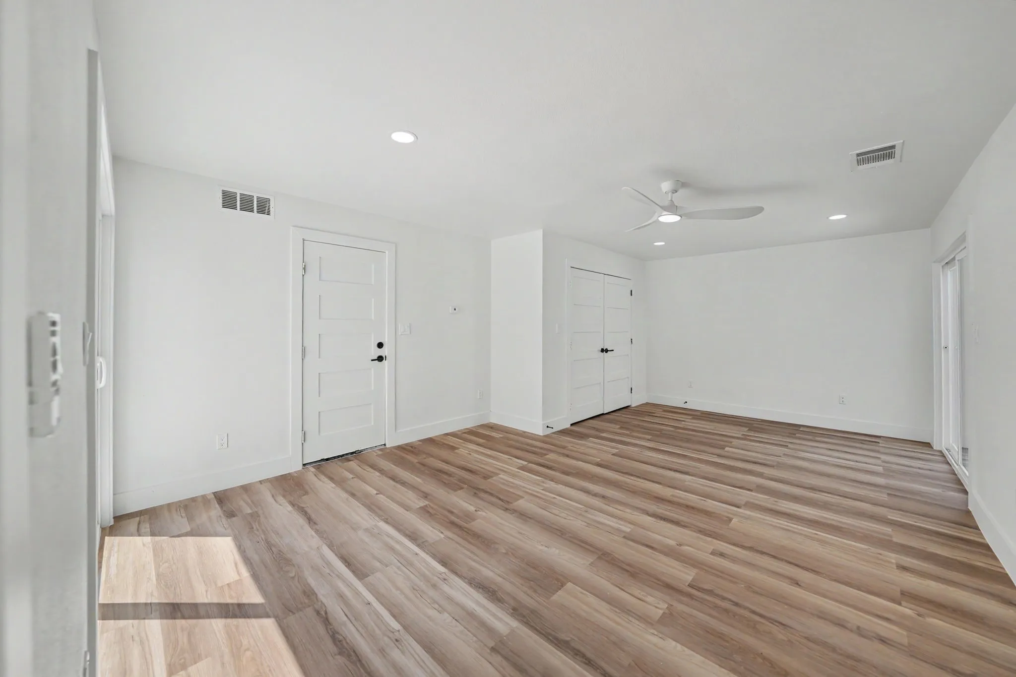 Single Family Residence For Rent in Collin County , 4001 Bullock Drive, Plano, Texas 75023, 5 Bedroom, 4 Bathroom, 2 Garage spaces, 2,686 Sqft, built in 1978, mls#21388899, Real Estate Agent in Plano, Homes For Rent in Collin county, Homes For Rent in Plano, Realtor in Plano Texas, Real Estate Brokerage Independent Realty Texas, Luminita Cordes Realtor