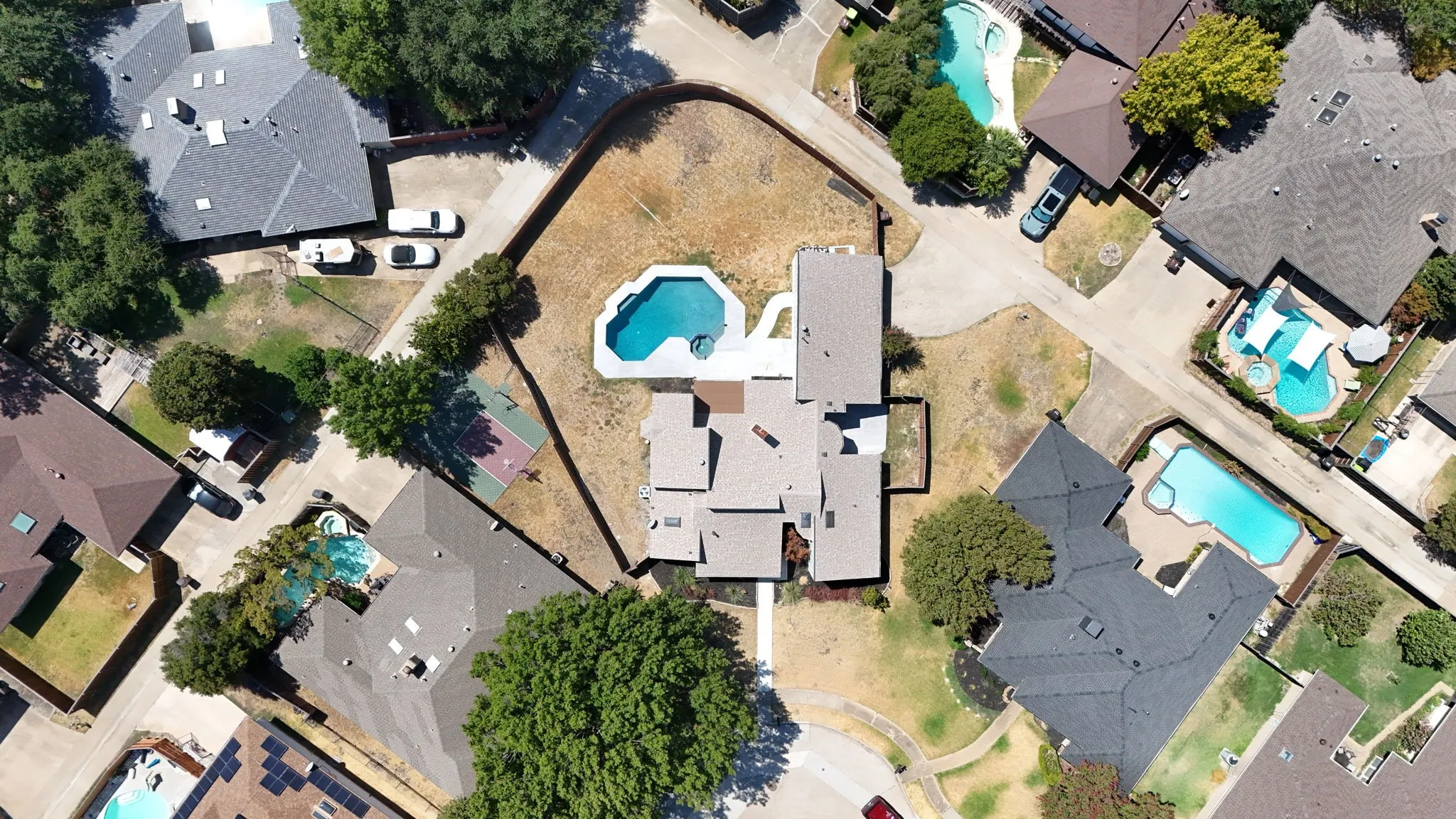 Single Family Residence For Rent in Collin County , 4001 Bullock Drive, Plano, Texas 75023, 5 Bedroom, 4 Bathroom, 2 Garage spaces, 2,686 Sqft, built in 1978, mls#21388899, Real Estate Agent in Plano, Homes For Rent in Collin county, Homes For Rent in Plano, Realtor in Plano Texas, Real Estate Brokerage Independent Realty Texas, Luminita Cordes Realtor