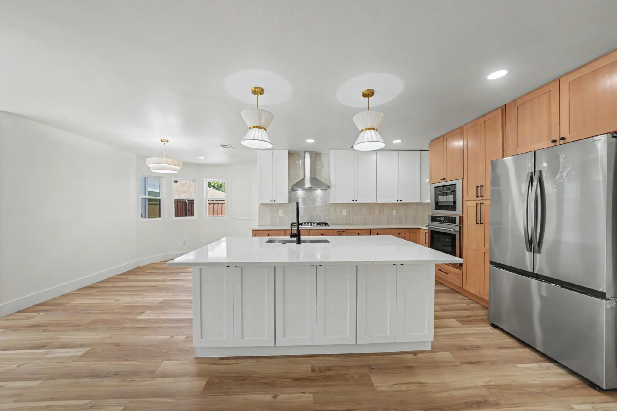 Single Family Residence For Rent in Collin County , 4001 Bullock Drive, Plano, Texas 75023, 5 Bedroom, 4 Bathroom, 2 Garage spaces, 2,686 Sqft, built in 1978, mls#21388899, Real Estate Agent in Plano, Homes For Rent in Collin county, Homes For Rent in Plano, Realtor in Plano Texas, Real Estate Brokerage Independent Realty Texas, Luminita Cordes Realtor