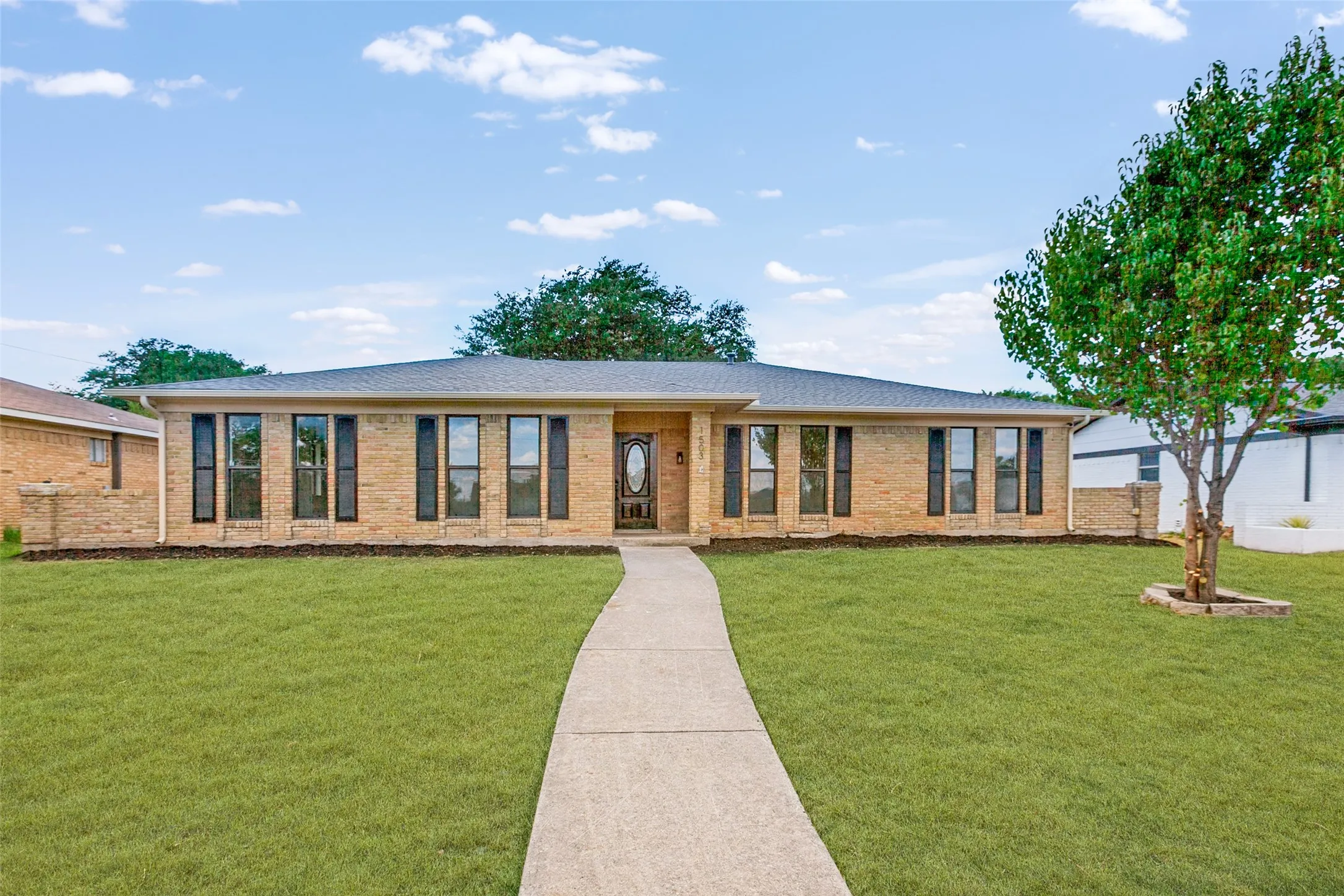 Single Family Residence For Sale in Dallas County , 1503 Richland Drive, Richardson, Texas 75081, 4 Bedroom, 2 Bathroom, 2 Garage spaces, 2,172 Sqft, built in 1973, mls#21388849, Real Estate Agent in Richardson, Homes For Sale in Dallas county, Homes For Sale in Richardson, Realtor in Richardson Texas, Real Estate Brokerage Independent Realty Texas, Luminita Cordes Realtor