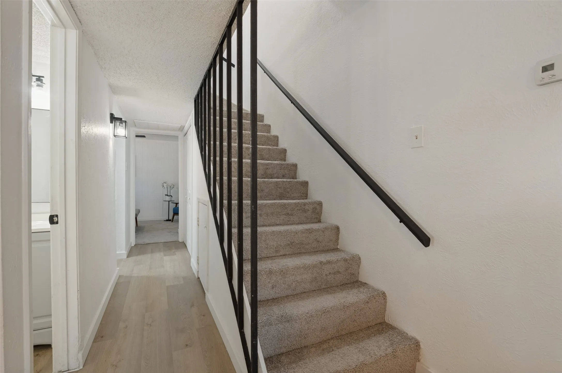 Townhouse For Sale in Dallas County , 2612 Nina Circle, Grand Prairie, Texas 75052, 3 Bedroom, 2 Bathroom, Garage spaces, 1,120 Sqft, built in 1973, mls#21388910, Real Estate Agent in Grand Prairie, Homes For Sale in Dallas county, Homes For Sale in Grand Prairie, Realtor in Grand Prairie Texas, Real Estate Brokerage Independent Realty Texas, Luminita Cordes Realtor