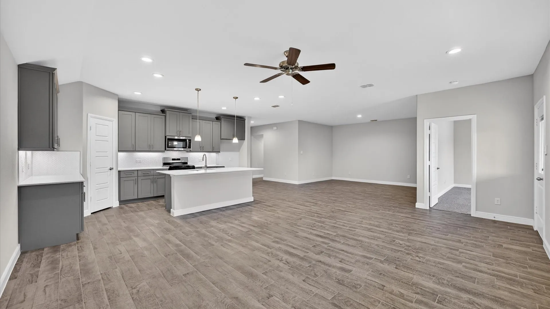 Single Family Residence For Sale in Hood County , 4225 CORNERSTONE Circle, Granbury, Texas 76048, 4 Bedroom, 2 Bathroom, 2 Garage spaces, 2,030 Sqft, built in 2025, mls#21386761, Real Estate Agent in Granbury, Homes For Sale in Hood county, Homes For Sale in Granbury, Realtor in Granbury Texas, Real Estate Brokerage Independent Realty Texas, Luminita Cordes Realtor