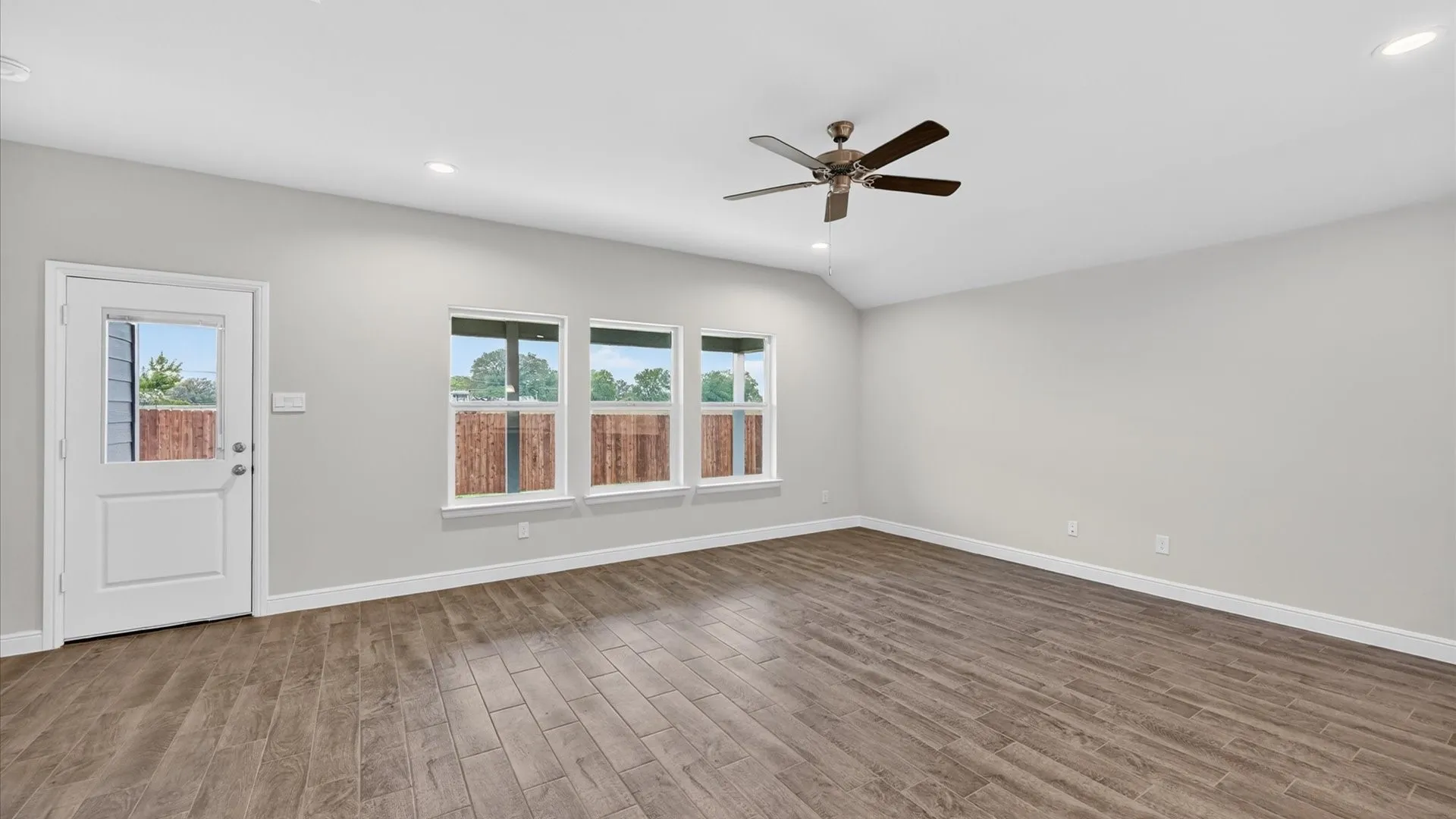 Single Family Residence For Sale in Hood County , 4225 CORNERSTONE Circle, Granbury, Texas 76048, 4 Bedroom, 2 Bathroom, 2 Garage spaces, 2,030 Sqft, built in 2025, mls#21386761, Real Estate Agent in Granbury, Homes For Sale in Hood county, Homes For Sale in Granbury, Realtor in Granbury Texas, Real Estate Brokerage Independent Realty Texas, Luminita Cordes Realtor
