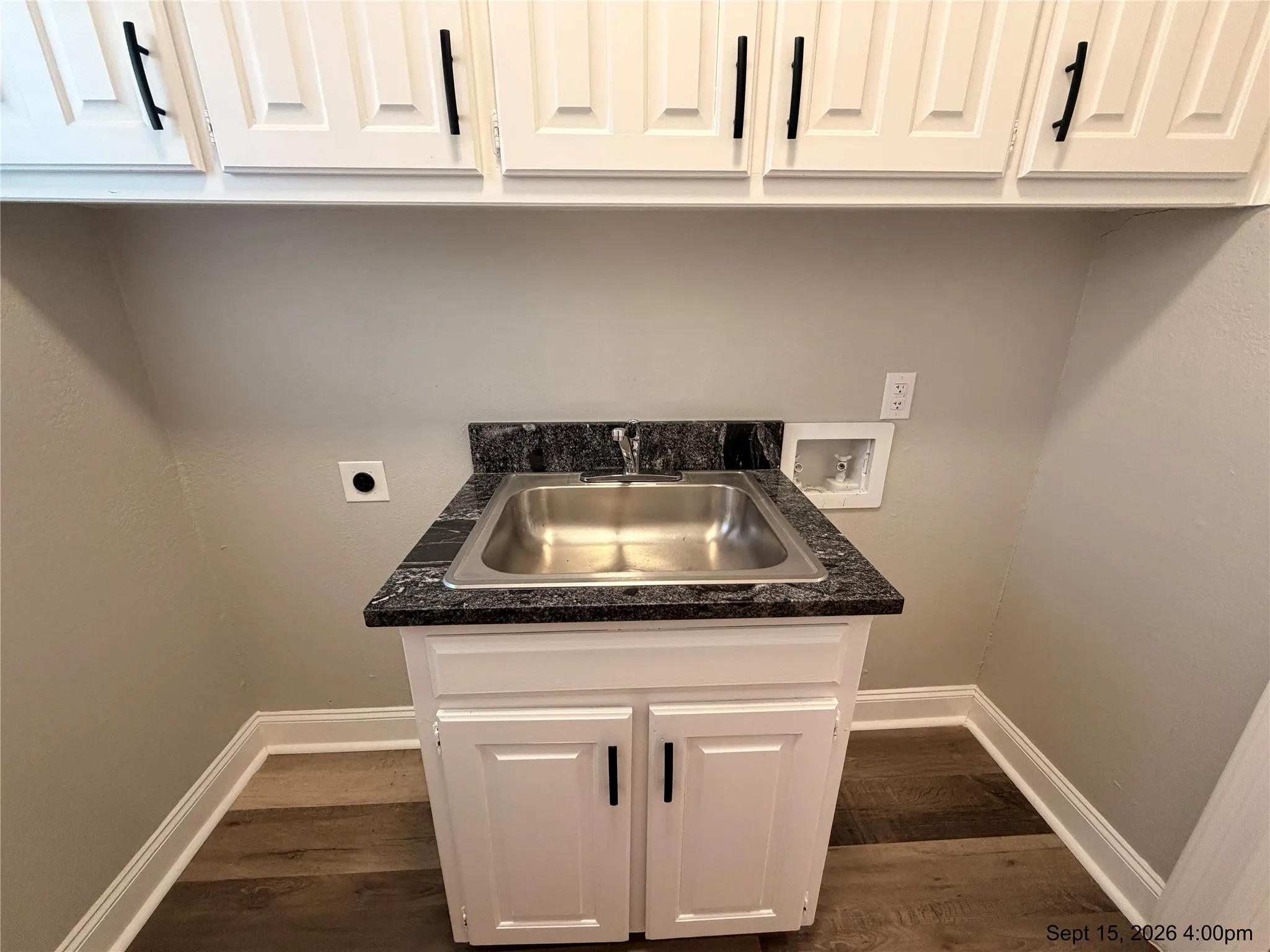 Single Family Residence For Sale in Tarrant County , 2103 Bay Club Drive, Arlington, Texas 76013, 4 Bedroom, 5 Bathroom, 3 Garage spaces, 4,120 Sqft, built in 1985, mls#21388689, Real Estate Agent in Arlington, Homes For Sale in Tarrant county, Homes For Sale in Arlington, Realtor in Arlington Texas, Real Estate Brokerage Independent Realty Texas, Luminita Cordes Realtor