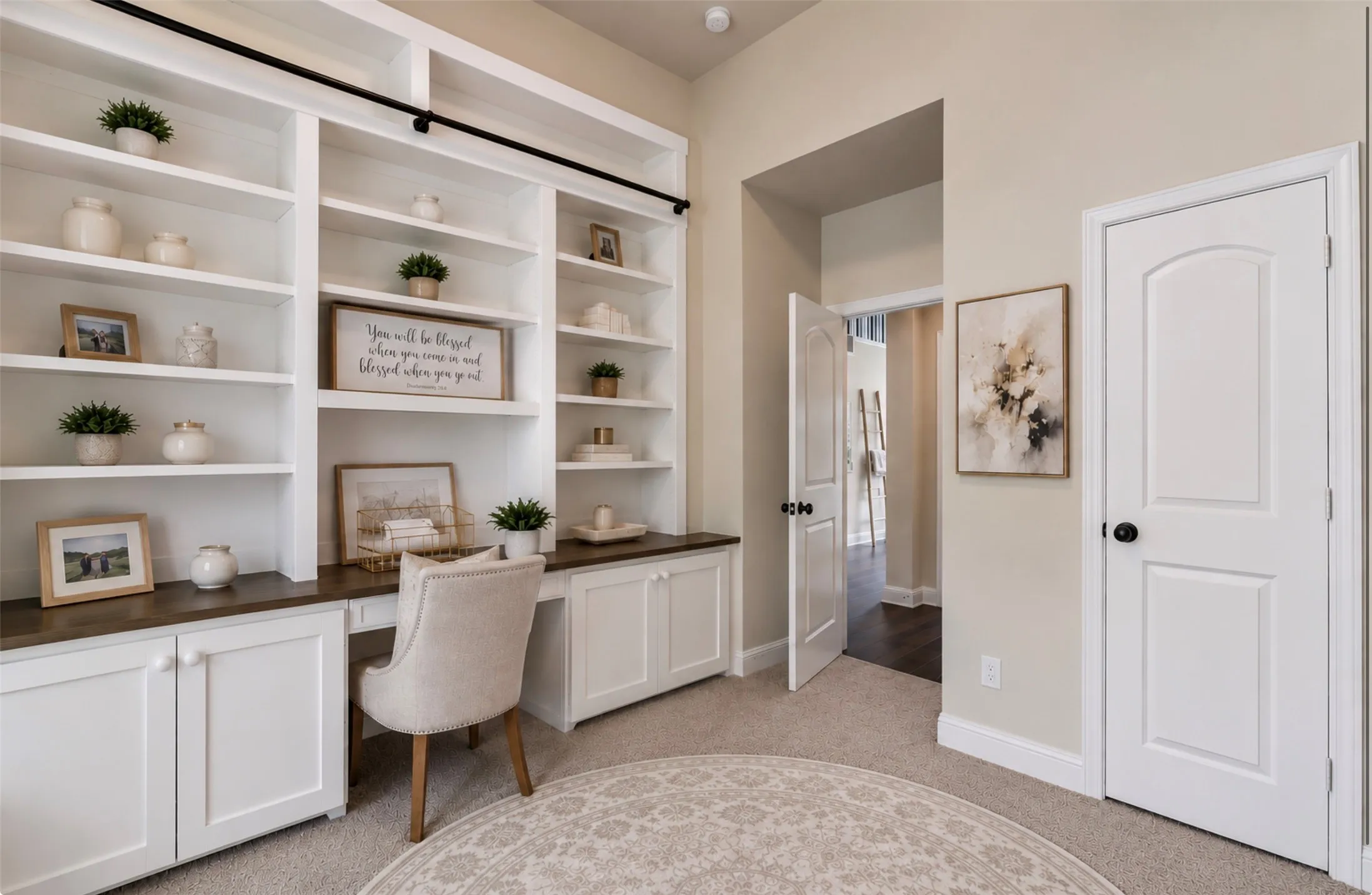Single Family Residence For Sale in Denton County , 709 Auburn Court, Savannah, Texas 76227, 5 Bedroom, 4 Bathroom, 2 Garage spaces, 2,930 Sqft, built in 2014, mls#21387826, Real Estate Agent in Savannah, Homes For Sale in Denton county, Homes For Sale in Savannah, Realtor in Savannah Texas, Real Estate Brokerage Independent Realty Texas, Luminita Cordes Realtor
