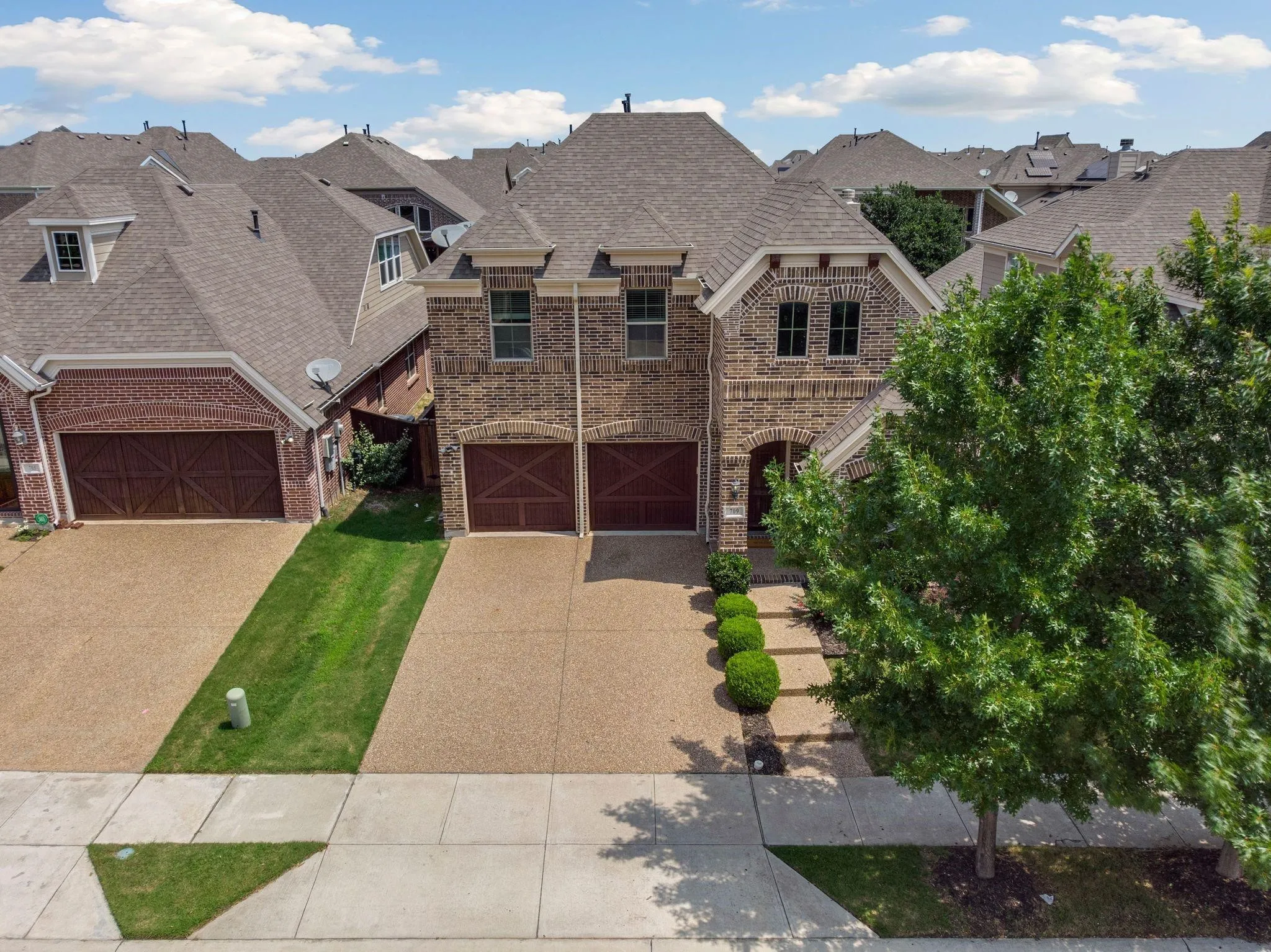 Single Family Residence For Sale in Denton County , 709 Auburn Court, Savannah, Texas 76227, 5 Bedroom, 4 Bathroom, 2 Garage spaces, 2,930 Sqft, built in 2014, mls#21387826, Real Estate Agent in Savannah, Homes For Sale in Denton county, Homes For Sale in Savannah, Realtor in Savannah Texas, Real Estate Brokerage Independent Realty Texas, Luminita Cordes Realtor