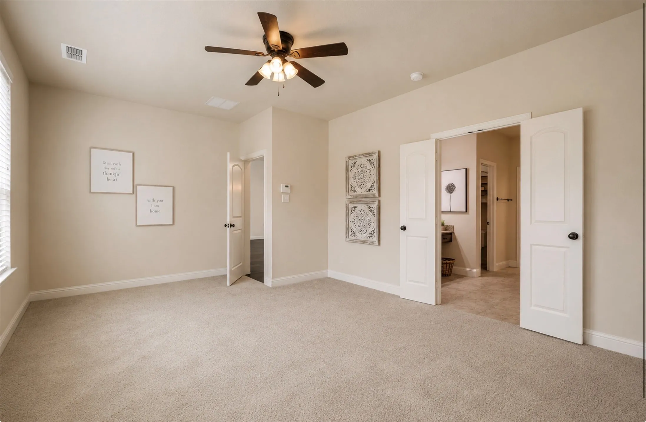 Single Family Residence For Sale in Denton County , 709 Auburn Court, Savannah, Texas 76227, 5 Bedroom, 4 Bathroom, 2 Garage spaces, 2,930 Sqft, built in 2014, mls#21387826, Real Estate Agent in Savannah, Homes For Sale in Denton county, Homes For Sale in Savannah, Realtor in Savannah Texas, Real Estate Brokerage Independent Realty Texas, Luminita Cordes Realtor
