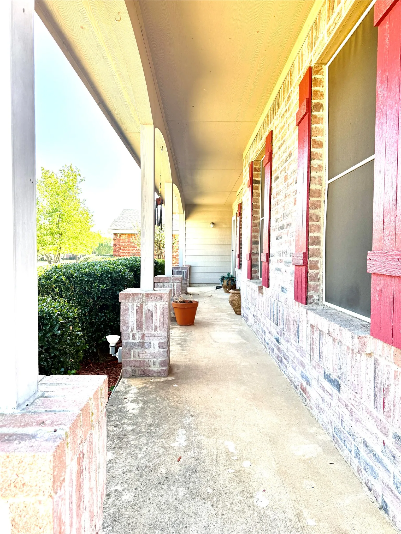 Single Family Residence For Sale in Dallas County , 193 Rolling Court, Lancaster, Texas 75146, 2 Bedroom, 2 Bathroom, 1 Garage spaces, 1,978 Sqft, built in 2005, mls#21367492, Real Estate Agent in Lancaster, Homes For Sale in Dallas county, Homes For Sale in Lancaster, Realtor in Lancaster Texas, Real Estate Brokerage Independent Realty Texas, Luminita Cordes Realtor