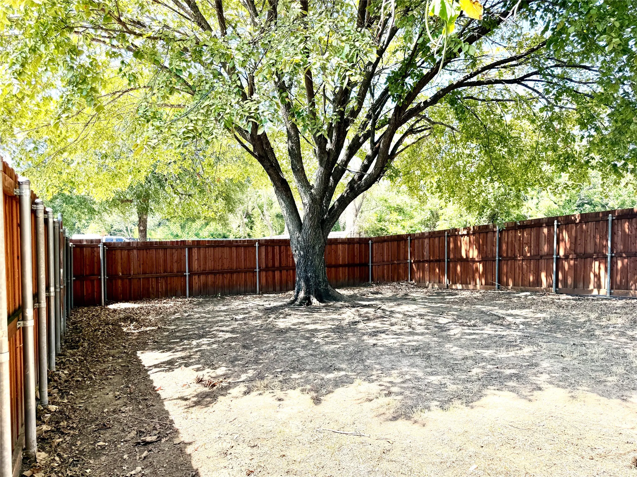 Single Family Residence For Sale in Dallas County , 193 Rolling Court, Lancaster, Texas 75146, 2 Bedroom, 2 Bathroom, 1 Garage spaces, 1,978 Sqft, built in 2005, mls#21367492, Real Estate Agent in Lancaster, Homes For Sale in Dallas county, Homes For Sale in Lancaster, Realtor in Lancaster Texas, Real Estate Brokerage Independent Realty Texas, Luminita Cordes Realtor