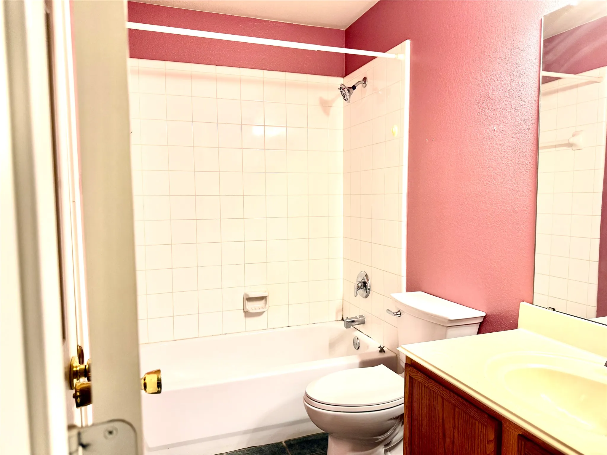 Single Family Residence For Sale in Dallas County , 193 Rolling Court, Lancaster, Texas 75146, 2 Bedroom, 2 Bathroom, 1 Garage spaces, 1,978 Sqft, built in 2005, mls#21367492, Real Estate Agent in Lancaster, Homes For Sale in Dallas county, Homes For Sale in Lancaster, Realtor in Lancaster Texas, Real Estate Brokerage Independent Realty Texas, Luminita Cordes Realtor