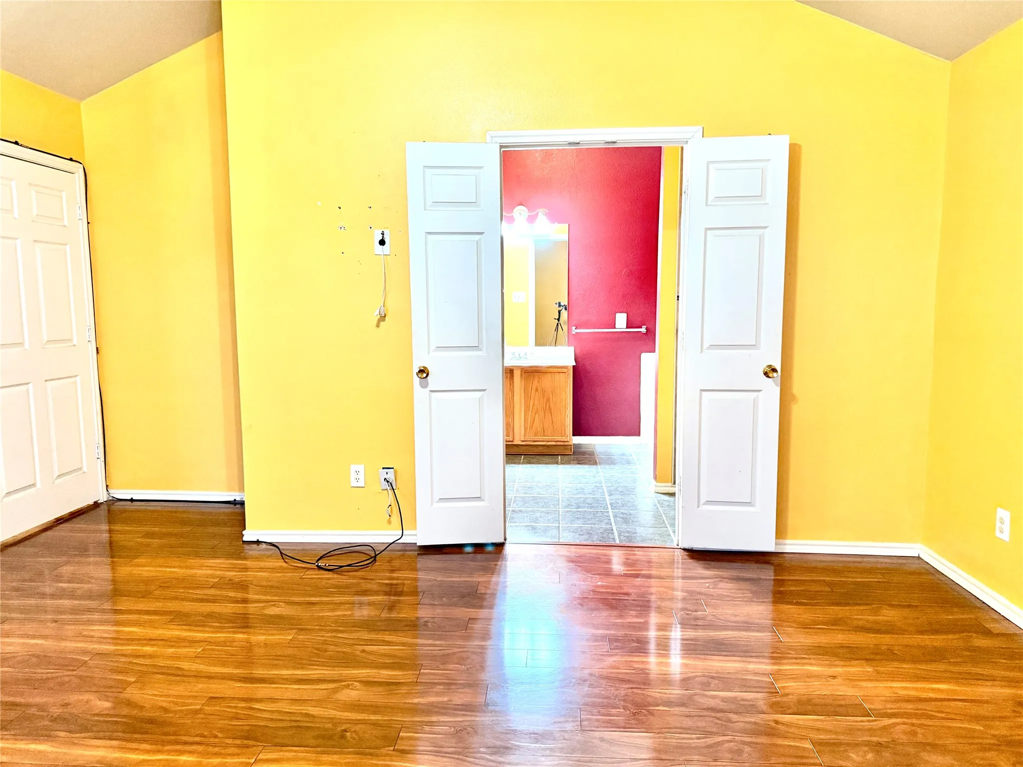 Single Family Residence For Sale in Dallas County , 193 Rolling Court, Lancaster, Texas 75146, 2 Bedroom, 2 Bathroom, 1 Garage spaces, 1,978 Sqft, built in 2005, mls#21367492, Real Estate Agent in Lancaster, Homes For Sale in Dallas county, Homes For Sale in Lancaster, Realtor in Lancaster Texas, Real Estate Brokerage Independent Realty Texas, Luminita Cordes Realtor
