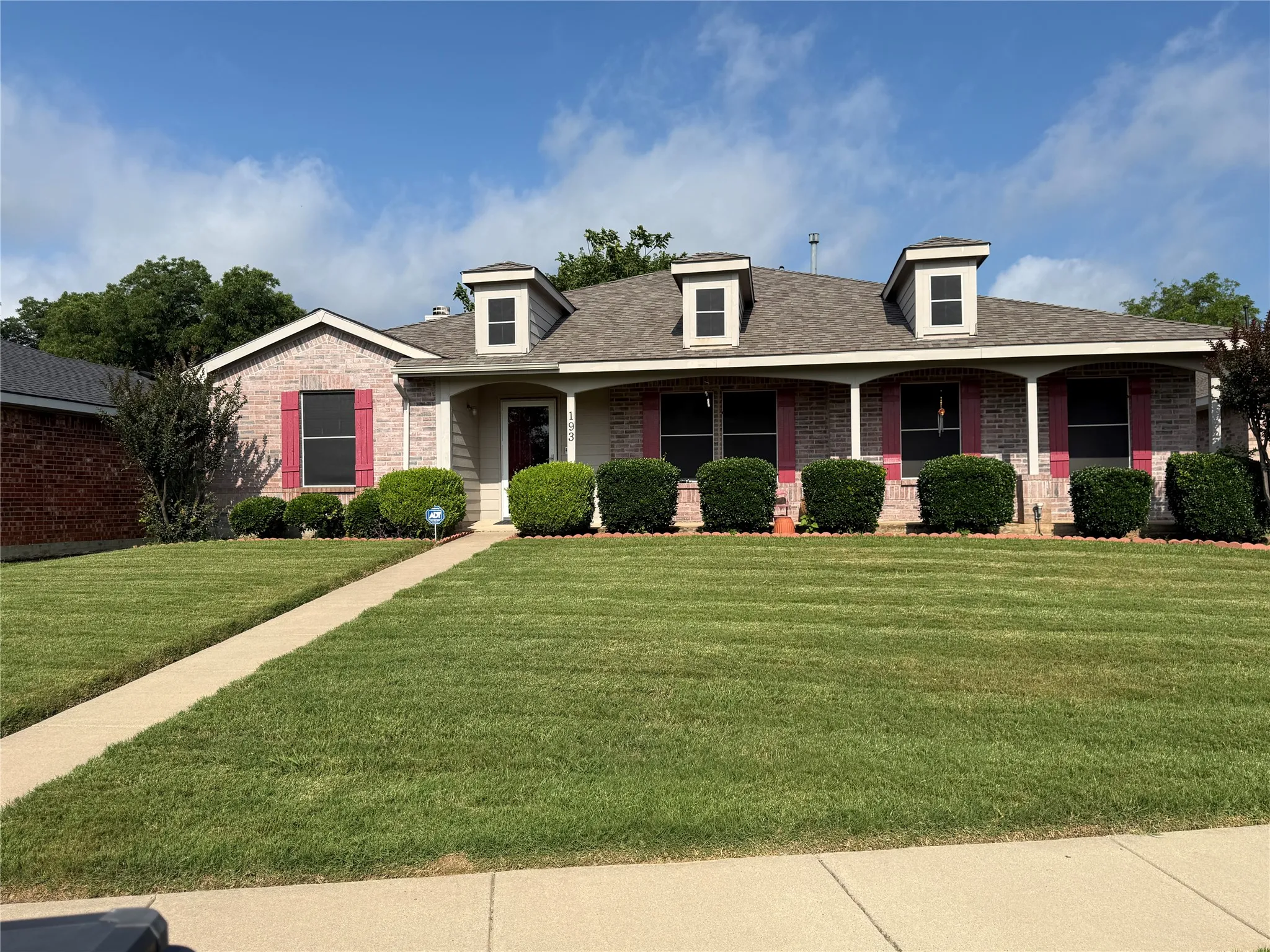 Single Family Residence For Sale in Dallas County , 193 Rolling Court, Lancaster, Texas 75146, 2 Bedroom, 2 Bathroom, 1 Garage spaces, 1,978 Sqft, built in 2005, mls#21367492, Real Estate Agent in Lancaster, Homes For Sale in Dallas county, Homes For Sale in Lancaster, Realtor in Lancaster Texas, Real Estate Brokerage Independent Realty Texas, Luminita Cordes Realtor