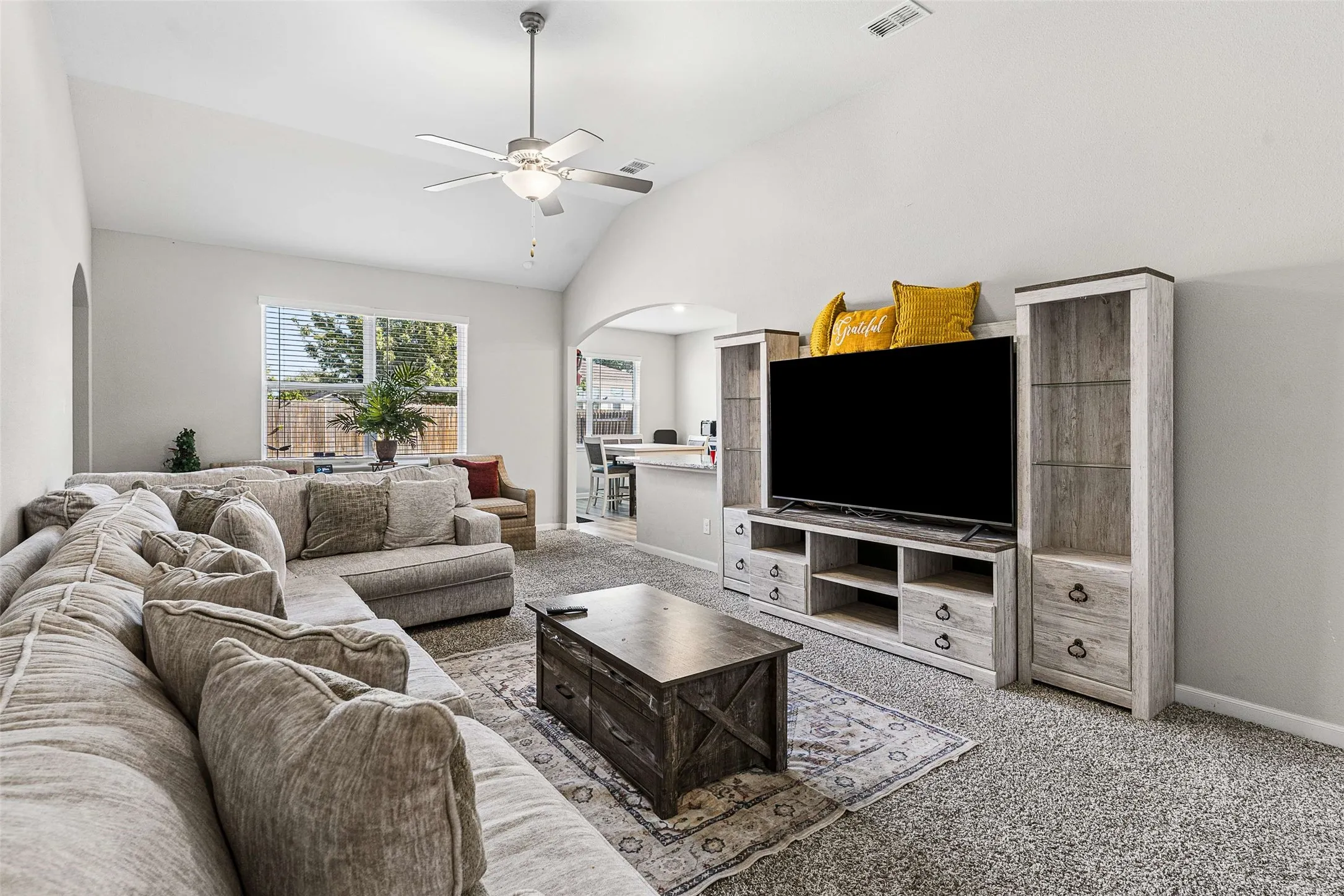 Single Family Residence For Sale in Collin County , 208 Emma Drive, Anna, Texas 75409, 3 Bedroom, 2 Bathroom, 2 Garage spaces, 1,647 Sqft, built in 2022, mls#21388928, Real Estate Agent in Anna, Homes For Sale in Collin county, Homes For Sale in Anna, Realtor in Anna Texas, Real Estate Brokerage Independent Realty Texas, Luminita Cordes Realtor