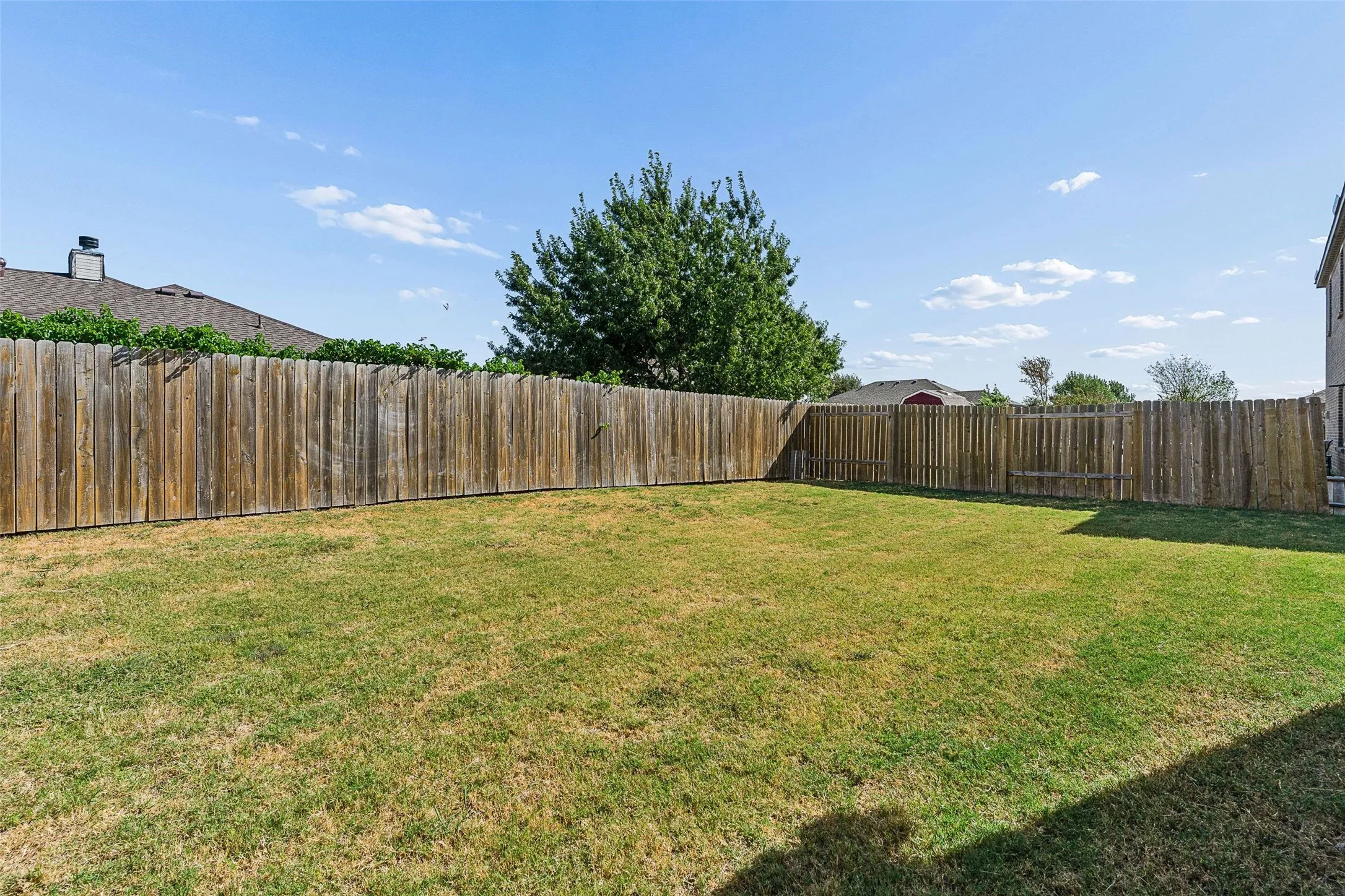 Single Family Residence For Sale in Collin County , 208 Emma Drive, Anna, Texas 75409, 3 Bedroom, 2 Bathroom, 2 Garage spaces, 1,647 Sqft, built in 2022, mls#21388928, Real Estate Agent in Anna, Homes For Sale in Collin county, Homes For Sale in Anna, Realtor in Anna Texas, Real Estate Brokerage Independent Realty Texas, Luminita Cordes Realtor