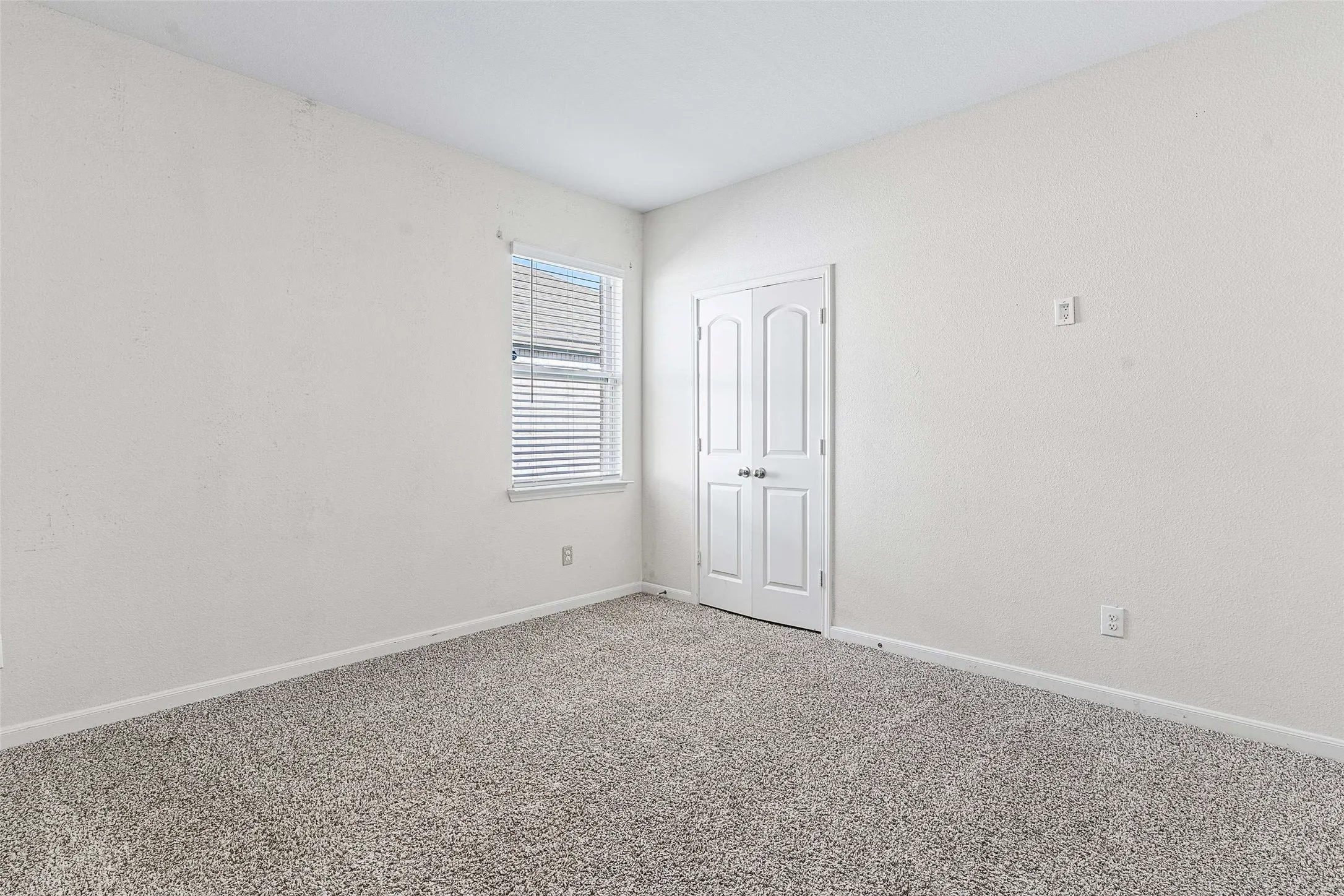 Single Family Residence For Sale in Collin County , 208 Emma Drive, Anna, Texas 75409, 3 Bedroom, 2 Bathroom, 2 Garage spaces, 1,647 Sqft, built in 2022, mls#21388928, Real Estate Agent in Anna, Homes For Sale in Collin county, Homes For Sale in Anna, Realtor in Anna Texas, Real Estate Brokerage Independent Realty Texas, Luminita Cordes Realtor