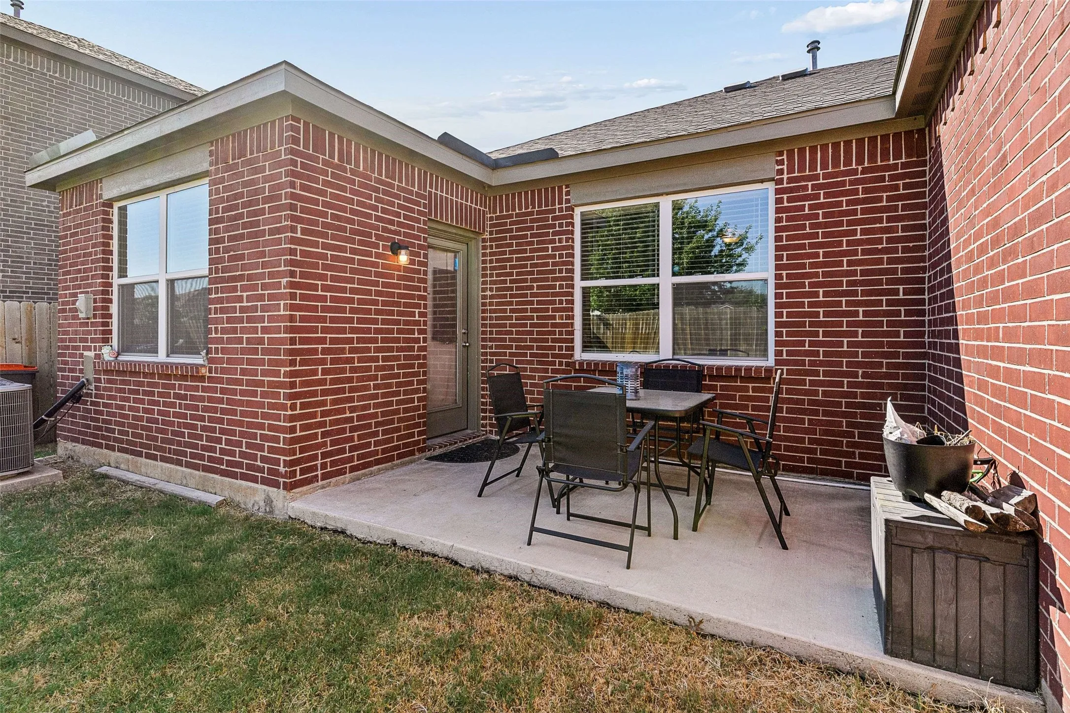 Single Family Residence For Sale in Collin County , 208 Emma Drive, Anna, Texas 75409, 3 Bedroom, 2 Bathroom, 2 Garage spaces, 1,647 Sqft, built in 2022, mls#21388928, Real Estate Agent in Anna, Homes For Sale in Collin county, Homes For Sale in Anna, Realtor in Anna Texas, Real Estate Brokerage Independent Realty Texas, Luminita Cordes Realtor