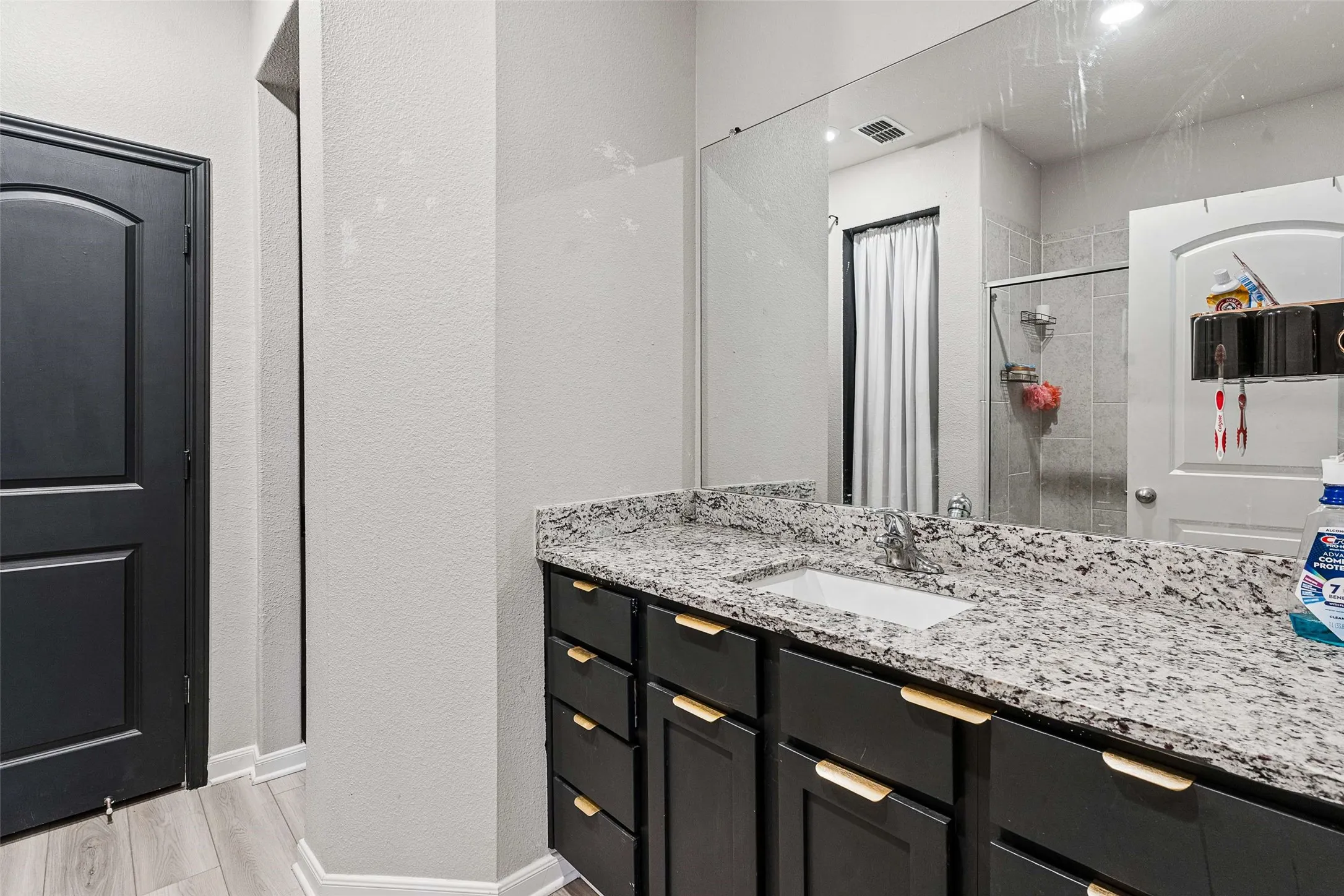 Single Family Residence For Sale in Collin County , 208 Emma Drive, Anna, Texas 75409, 3 Bedroom, 2 Bathroom, 2 Garage spaces, 1,647 Sqft, built in 2022, mls#21388928, Real Estate Agent in Anna, Homes For Sale in Collin county, Homes For Sale in Anna, Realtor in Anna Texas, Real Estate Brokerage Independent Realty Texas, Luminita Cordes Realtor