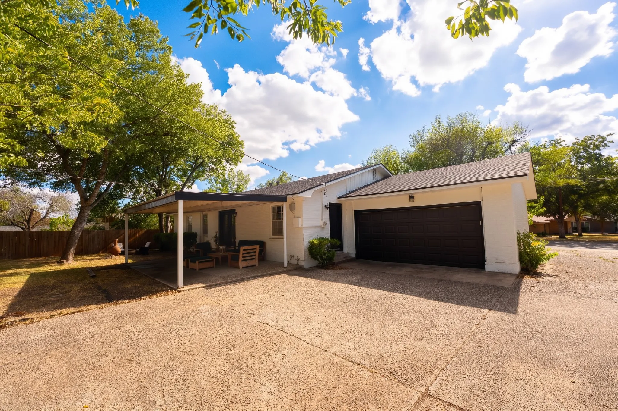 Single Family Residence For Sale in Mc Lennan County , 1117 Rambler Drive, Waco, Texas 76710, 3 Bedroom, 2 Bathroom, 2 Garage spaces, 1,746 Sqft, built in 1959, mls#21388556, Real Estate Agent in Waco, Homes For Sale in Mc Lennan county, Homes For Sale in Waco, Realtor in Waco Texas, Real Estate Brokerage Independent Realty Texas, Luminita Cordes Realtor