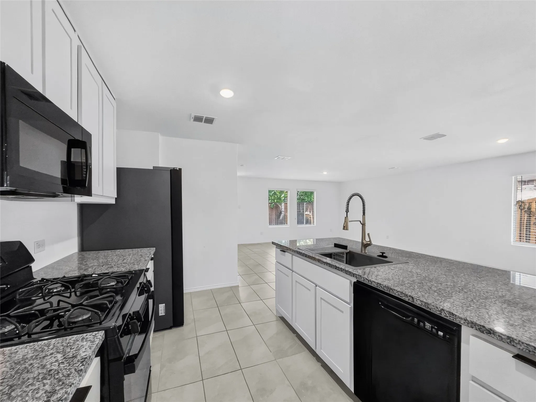 Single Family Residence For Sale in Denton County , 1520 Claireborne Court, Little Elm, Texas 75068, 4 Bedroom, 2 Bathroom, 2 Garage spaces, 1,870 Sqft, built in 2023, mls#21387702, Real Estate Agent in Little Elm, Homes For Sale in Denton county, Homes For Sale in Little Elm, Realtor in Little Elm Texas, Real Estate Brokerage Independent Realty Texas, Luminita Cordes Realtor