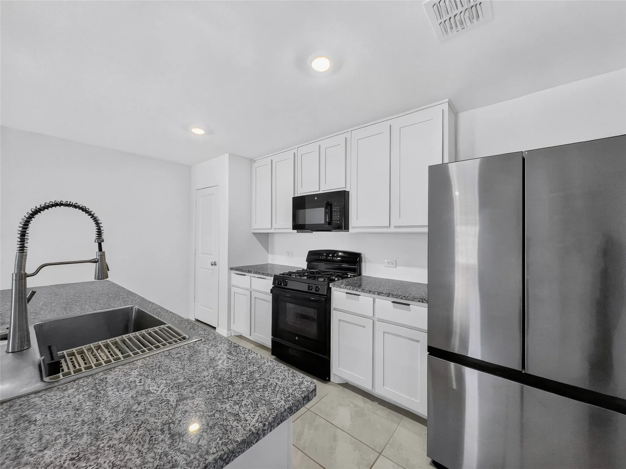 Single Family Residence For Sale in Denton County , 1520 Claireborne Court, Little Elm, Texas 75068, 4 Bedroom, 2 Bathroom, 2 Garage spaces, 1,870 Sqft, built in 2023, mls#21387702, Real Estate Agent in Little Elm, Homes For Sale in Denton county, Homes For Sale in Little Elm, Realtor in Little Elm Texas, Real Estate Brokerage Independent Realty Texas, Luminita Cordes Realtor