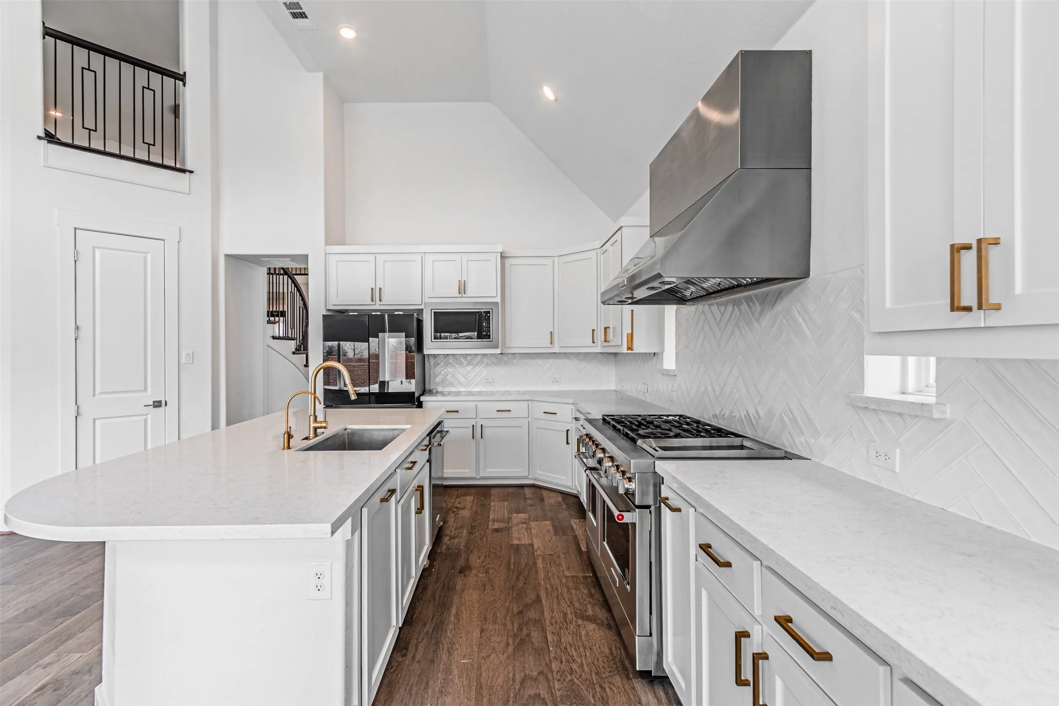 Single Family Residence For Rent in Denton County , 4878 Limousine Lane, Frisco, Texas 75034, 6 Bedroom, 5 Bathroom, 2 Garage spaces, 4,267 Sqft, built in 2023, mls#21387975, Real Estate Agent in Frisco, Homes For Rent in Denton county, Homes For Rent in Frisco, Realtor in Frisco Texas, Real Estate Brokerage Independent Realty Texas, Luminita Cordes Realtor