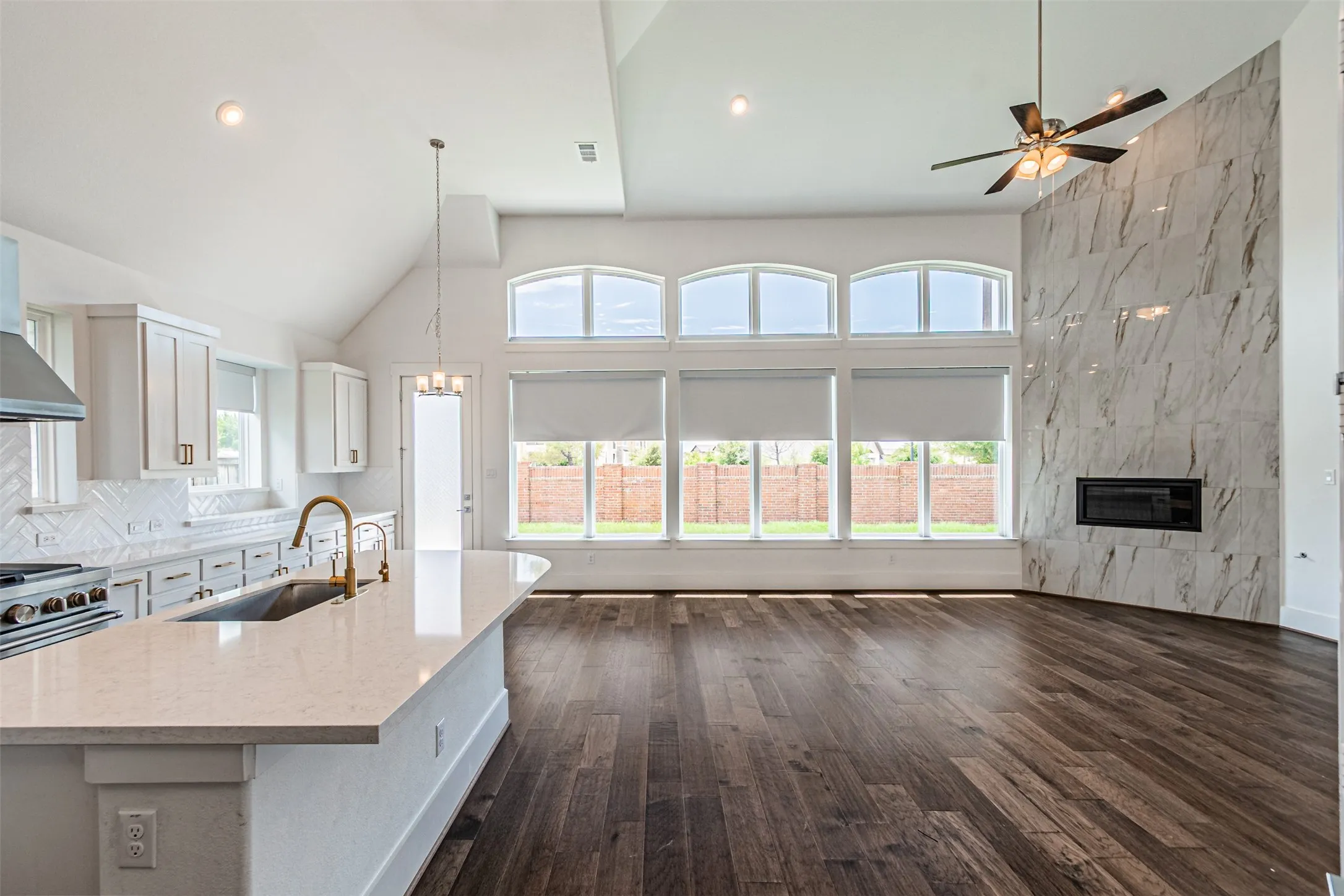 Single Family Residence For Rent in Denton County , 4878 Limousine Lane, Frisco, Texas 75034, 6 Bedroom, 5 Bathroom, 2 Garage spaces, 4,267 Sqft, built in 2023, mls#21387975, Real Estate Agent in Frisco, Homes For Rent in Denton county, Homes For Rent in Frisco, Realtor in Frisco Texas, Real Estate Brokerage Independent Realty Texas, Luminita Cordes Realtor