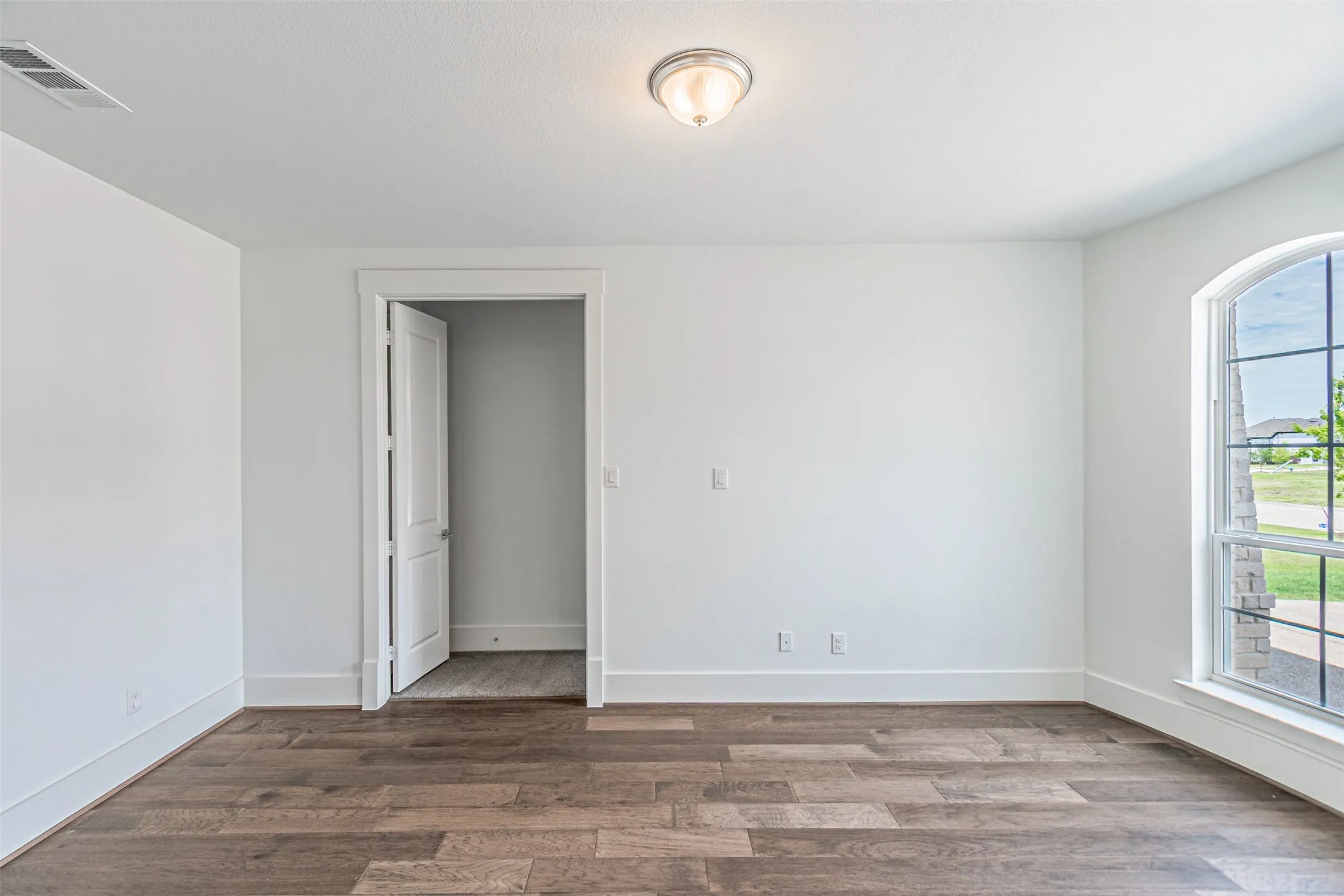Single Family Residence For Rent in Denton County , 4878 Limousine Lane, Frisco, Texas 75034, 6 Bedroom, 5 Bathroom, 2 Garage spaces, 4,267 Sqft, built in 2023, mls#21387975, Real Estate Agent in Frisco, Homes For Rent in Denton county, Homes For Rent in Frisco, Realtor in Frisco Texas, Real Estate Brokerage Independent Realty Texas, Luminita Cordes Realtor