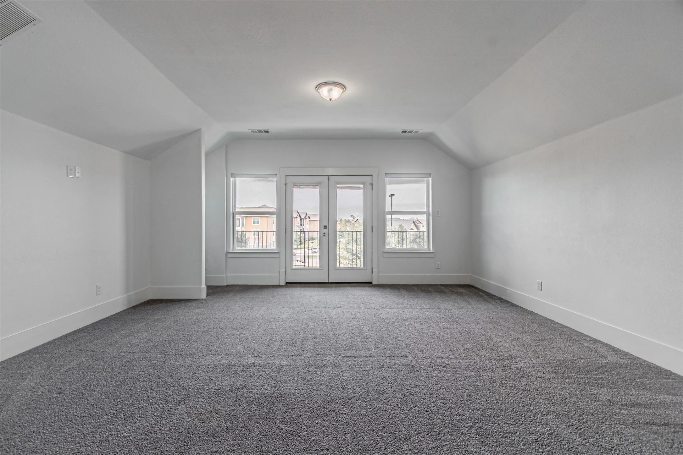 Single Family Residence For Rent in Denton County , 4878 Limousine Lane, Frisco, Texas 75034, 6 Bedroom, 5 Bathroom, 2 Garage spaces, 4,267 Sqft, built in 2023, mls#21387975, Real Estate Agent in Frisco, Homes For Rent in Denton county, Homes For Rent in Frisco, Realtor in Frisco Texas, Real Estate Brokerage Independent Realty Texas, Luminita Cordes Realtor
