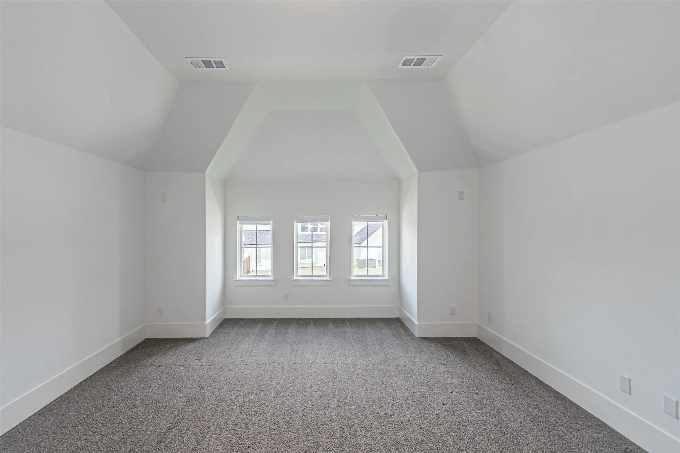 Single Family Residence For Rent in Denton County , 4878 Limousine Lane, Frisco, Texas 75034, 6 Bedroom, 5 Bathroom, 2 Garage spaces, 4,267 Sqft, built in 2023, mls#21387975, Real Estate Agent in Frisco, Homes For Rent in Denton county, Homes For Rent in Frisco, Realtor in Frisco Texas, Real Estate Brokerage Independent Realty Texas, Luminita Cordes Realtor