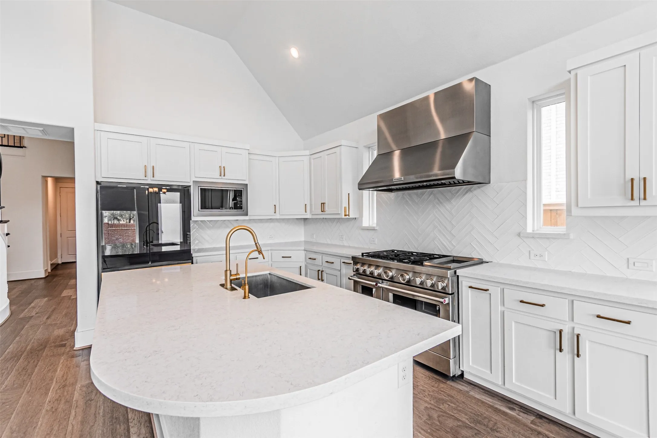 Single Family Residence For Rent in Denton County , 4878 Limousine Lane, Frisco, Texas 75034, 6 Bedroom, 5 Bathroom, 2 Garage spaces, 4,267 Sqft, built in 2023, mls#21387975, Real Estate Agent in Frisco, Homes For Rent in Denton county, Homes For Rent in Frisco, Realtor in Frisco Texas, Real Estate Brokerage Independent Realty Texas, Luminita Cordes Realtor