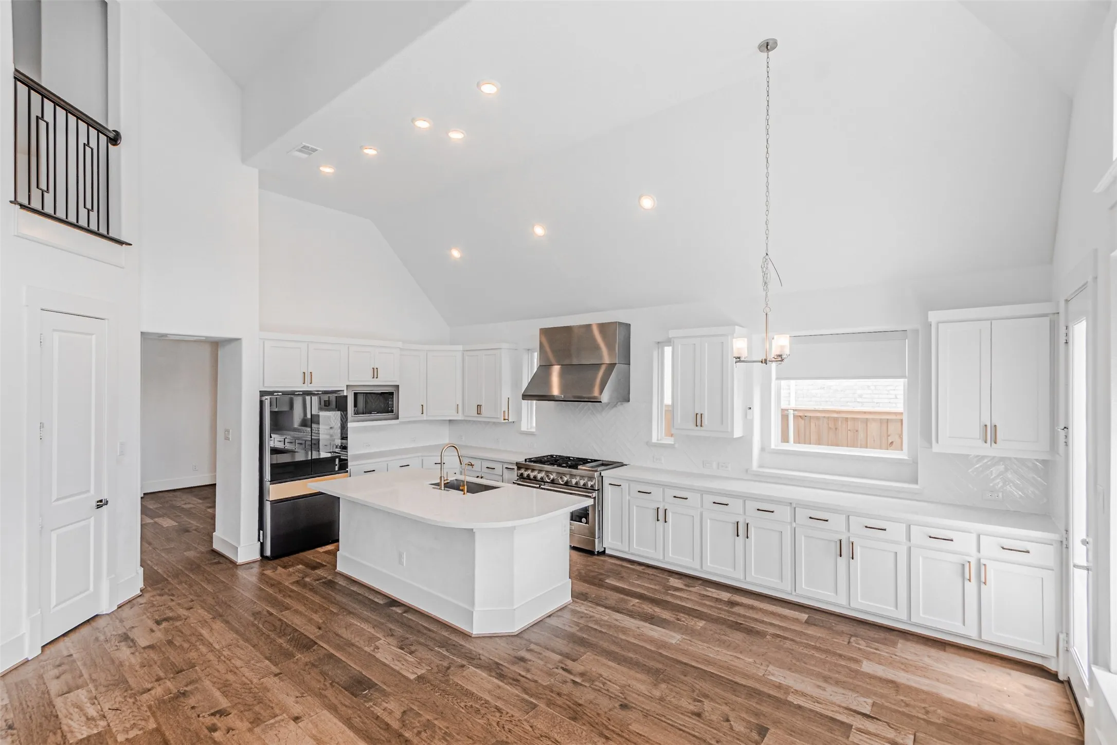 Single Family Residence For Rent in Denton County , 4878 Limousine Lane, Frisco, Texas 75034, 6 Bedroom, 5 Bathroom, 2 Garage spaces, 4,267 Sqft, built in 2023, mls#21387975, Real Estate Agent in Frisco, Homes For Rent in Denton county, Homes For Rent in Frisco, Realtor in Frisco Texas, Real Estate Brokerage Independent Realty Texas, Luminita Cordes Realtor