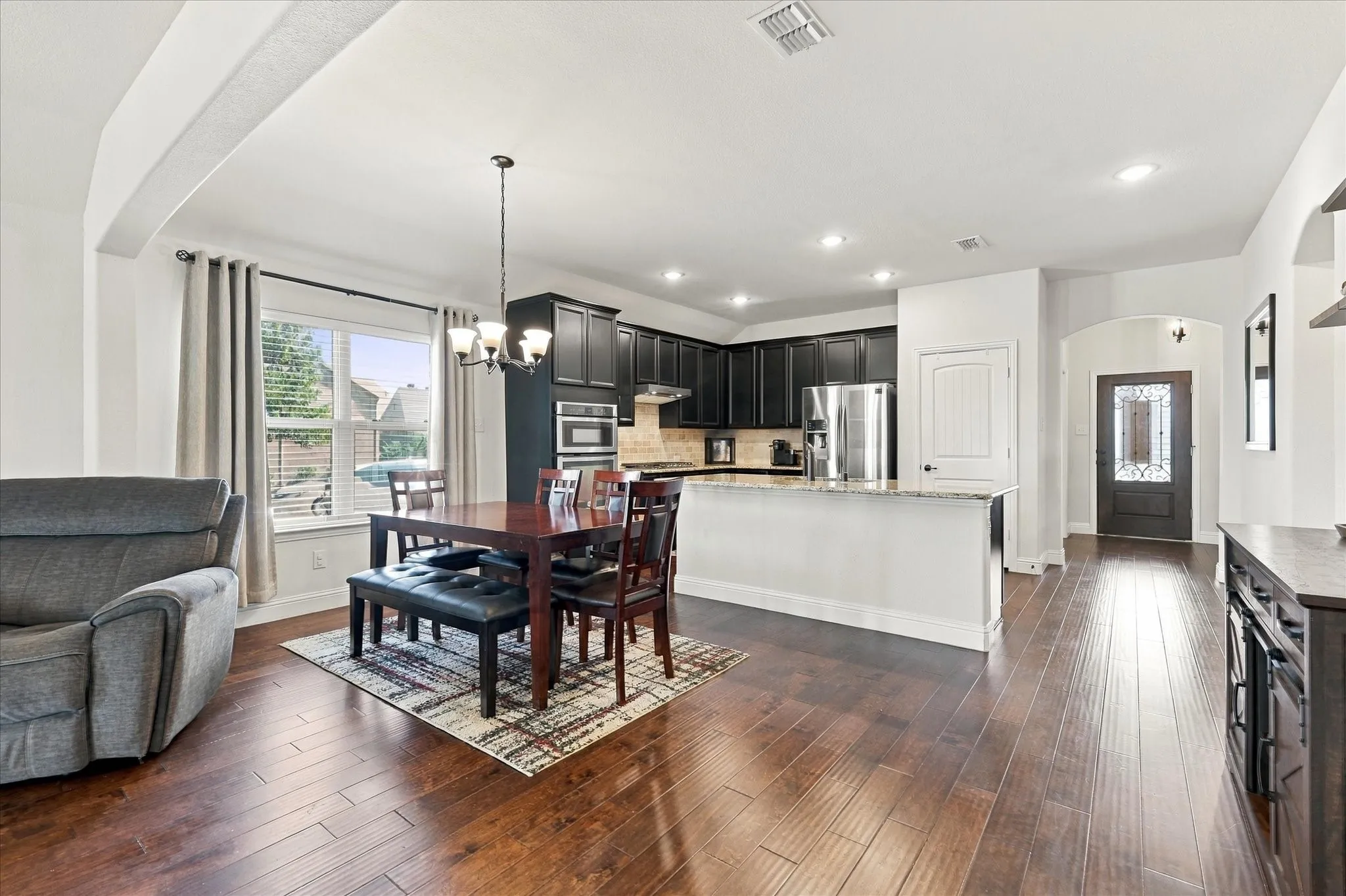 Single Family Residence For Sale in Denton County , 1733 Ridge Creek Lane, Aubrey, Texas 76227, 3 Bedroom, 2 Bathroom, 2 Garage spaces, 1,892 Sqft, built in 2018, mls#21373889, Real Estate Agent in Aubrey, Homes For Sale in Denton county, Homes For Sale in Aubrey, Realtor in Aubrey Texas, Real Estate Brokerage Independent Realty Texas, Luminita Cordes Realtor