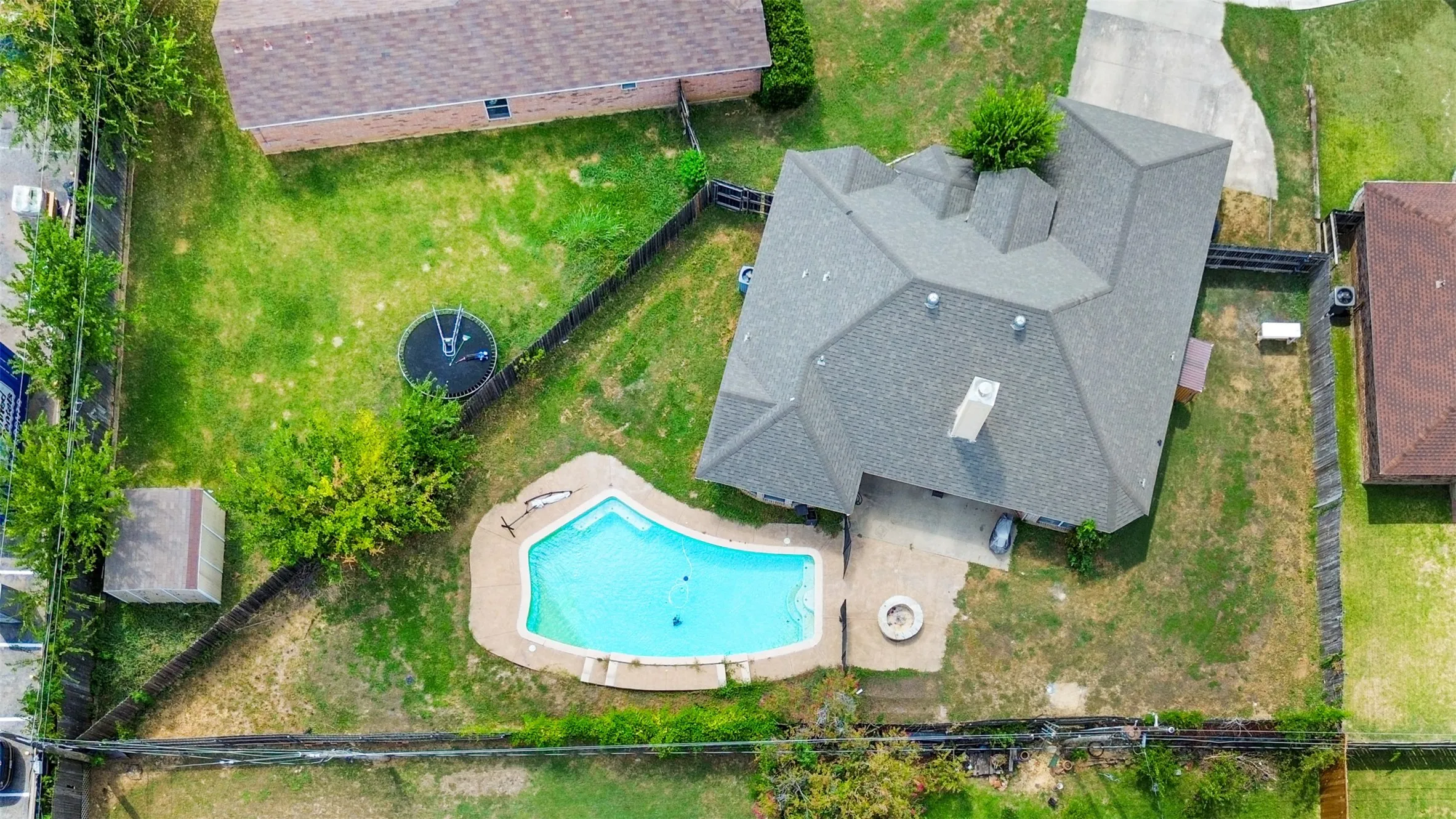 Single Family Residence For Sale in Tarrant County , 5344 Lynda Court, North Richland Hills, Texas 76180, 3 Bedroom, 2 Bathroom, 2 Garage spaces, 1,718 Sqft, built in 1999, mls#21362829, Real Estate Agent in North Richland Hills, Homes For Sale in Tarrant county, Homes For Sale in North Richland Hills, Realtor in North Richland Hills Texas, Real Estate Brokerage Independent Realty Texas, Luminita Cordes Realtor