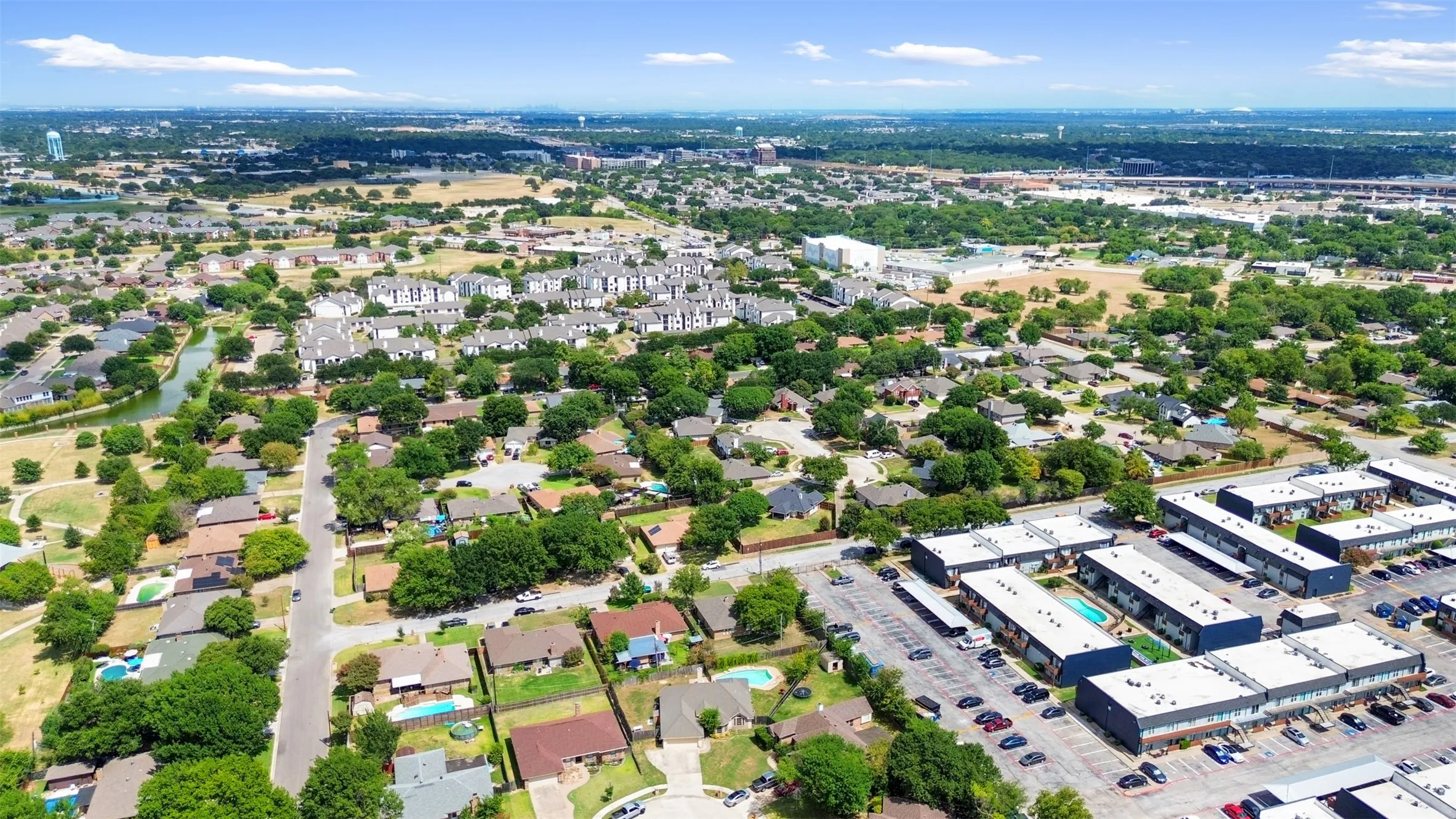 Single Family Residence For Sale in Tarrant County , 5344 Lynda Court, North Richland Hills, Texas 76180, 3 Bedroom, 2 Bathroom, 2 Garage spaces, 1,718 Sqft, built in 1999, mls#21362829, Real Estate Agent in North Richland Hills, Homes For Sale in Tarrant county, Homes For Sale in North Richland Hills, Realtor in North Richland Hills Texas, Real Estate Brokerage Independent Realty Texas, Luminita Cordes Realtor