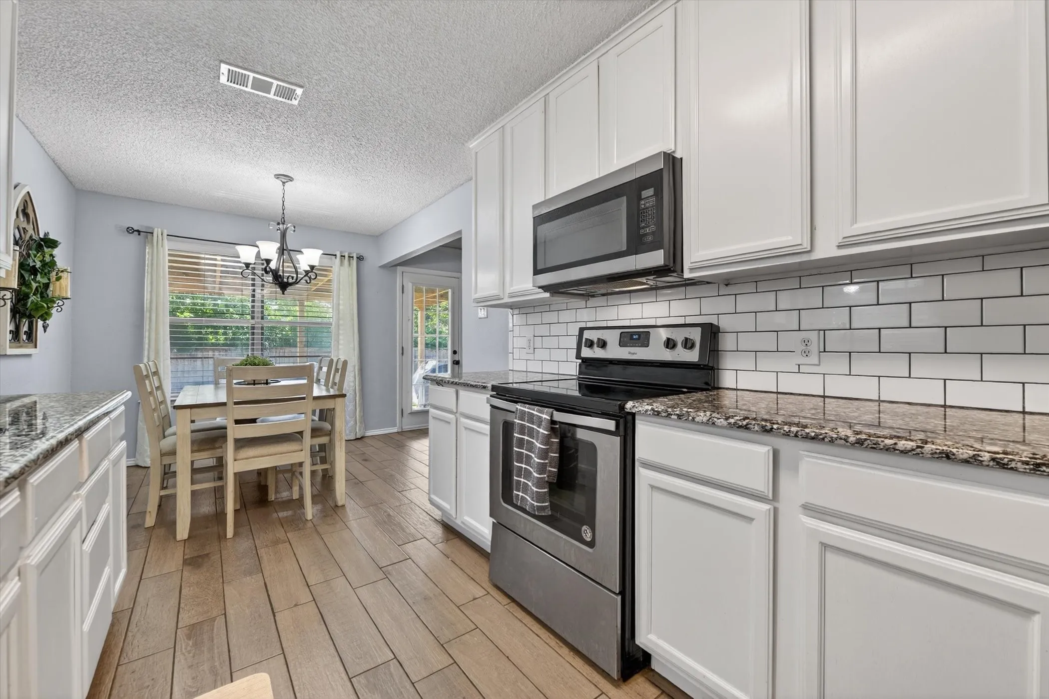 Single Family Residence For Sale in Tarrant County , 6724 Bartay Drive, North Richland Hills, Texas 76182, 3 Bedroom, 2 Bathroom, 2 Garage spaces, 1,521 Sqft, built in 1976, mls#21385636, Real Estate Agent in North Richland Hills, Homes For Sale in Tarrant county, Homes For Sale in North Richland Hills, Realtor in North Richland Hills Texas, Real Estate Brokerage Independent Realty Texas, Luminita Cordes Realtor