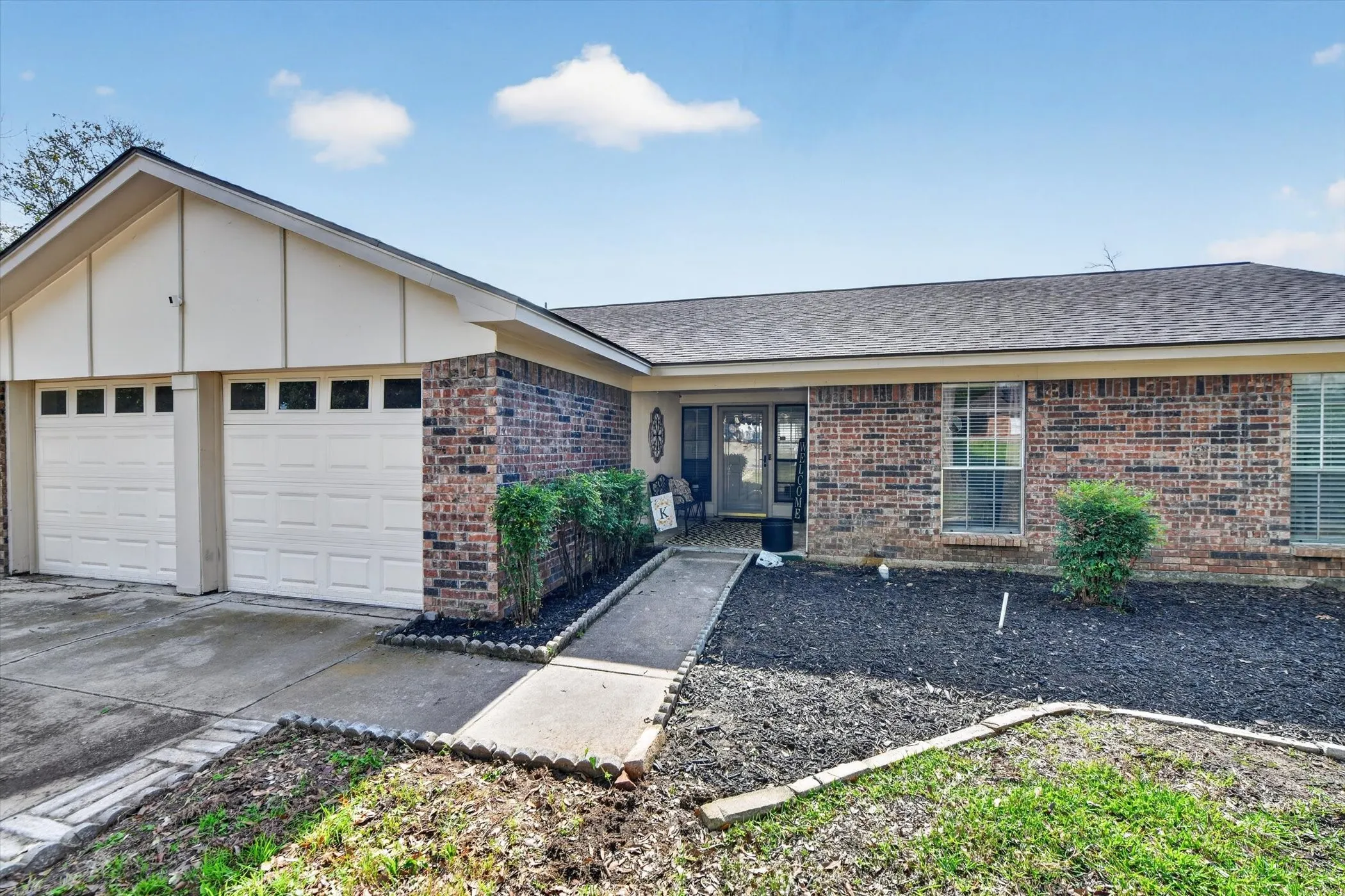 Single Family Residence For Sale in Tarrant County , 6724 Bartay Drive, North Richland Hills, Texas 76182, 3 Bedroom, 2 Bathroom, 2 Garage spaces, 1,521 Sqft, built in 1976, mls#21385636, Real Estate Agent in North Richland Hills, Homes For Sale in Tarrant county, Homes For Sale in North Richland Hills, Realtor in North Richland Hills Texas, Real Estate Brokerage Independent Realty Texas, Luminita Cordes Realtor