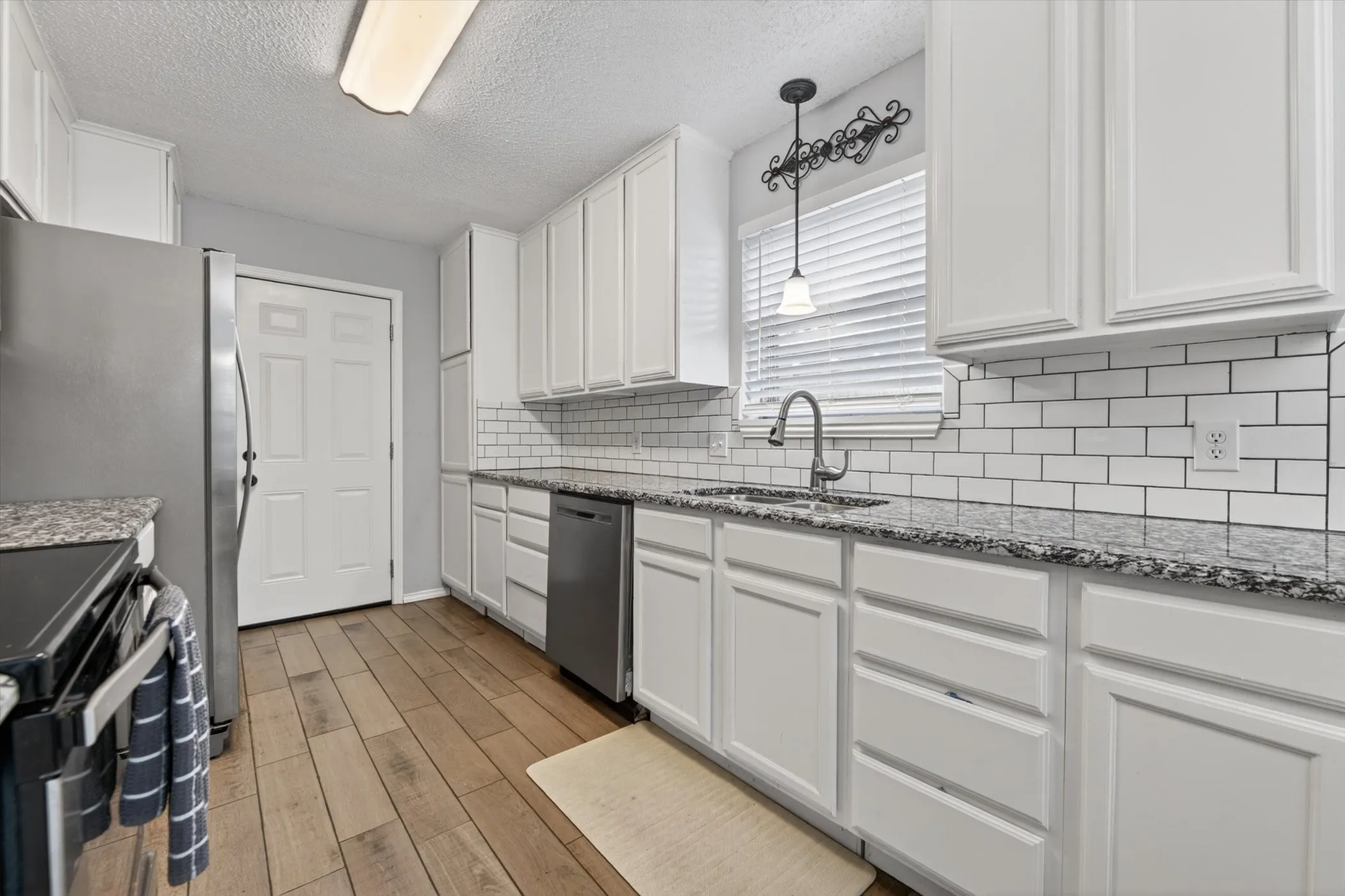 Single Family Residence For Sale in Tarrant County , 6724 Bartay Drive, North Richland Hills, Texas 76182, 3 Bedroom, 2 Bathroom, 2 Garage spaces, 1,521 Sqft, built in 1976, mls#21385636, Real Estate Agent in North Richland Hills, Homes For Sale in Tarrant county, Homes For Sale in North Richland Hills, Realtor in North Richland Hills Texas, Real Estate Brokerage Independent Realty Texas, Luminita Cordes Realtor