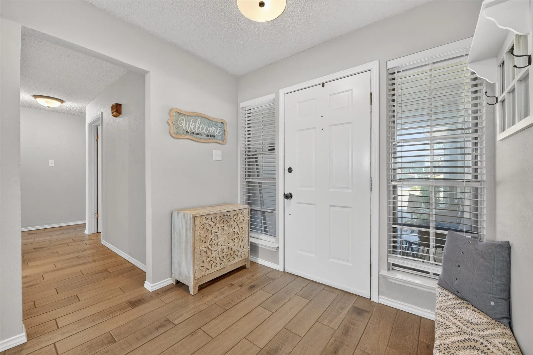 Single Family Residence For Sale in Tarrant County , 6724 Bartay Drive, North Richland Hills, Texas 76182, 3 Bedroom, 2 Bathroom, 2 Garage spaces, 1,521 Sqft, built in 1976, mls#21385636, Real Estate Agent in North Richland Hills, Homes For Sale in Tarrant county, Homes For Sale in North Richland Hills, Realtor in North Richland Hills Texas, Real Estate Brokerage Independent Realty Texas, Luminita Cordes Realtor