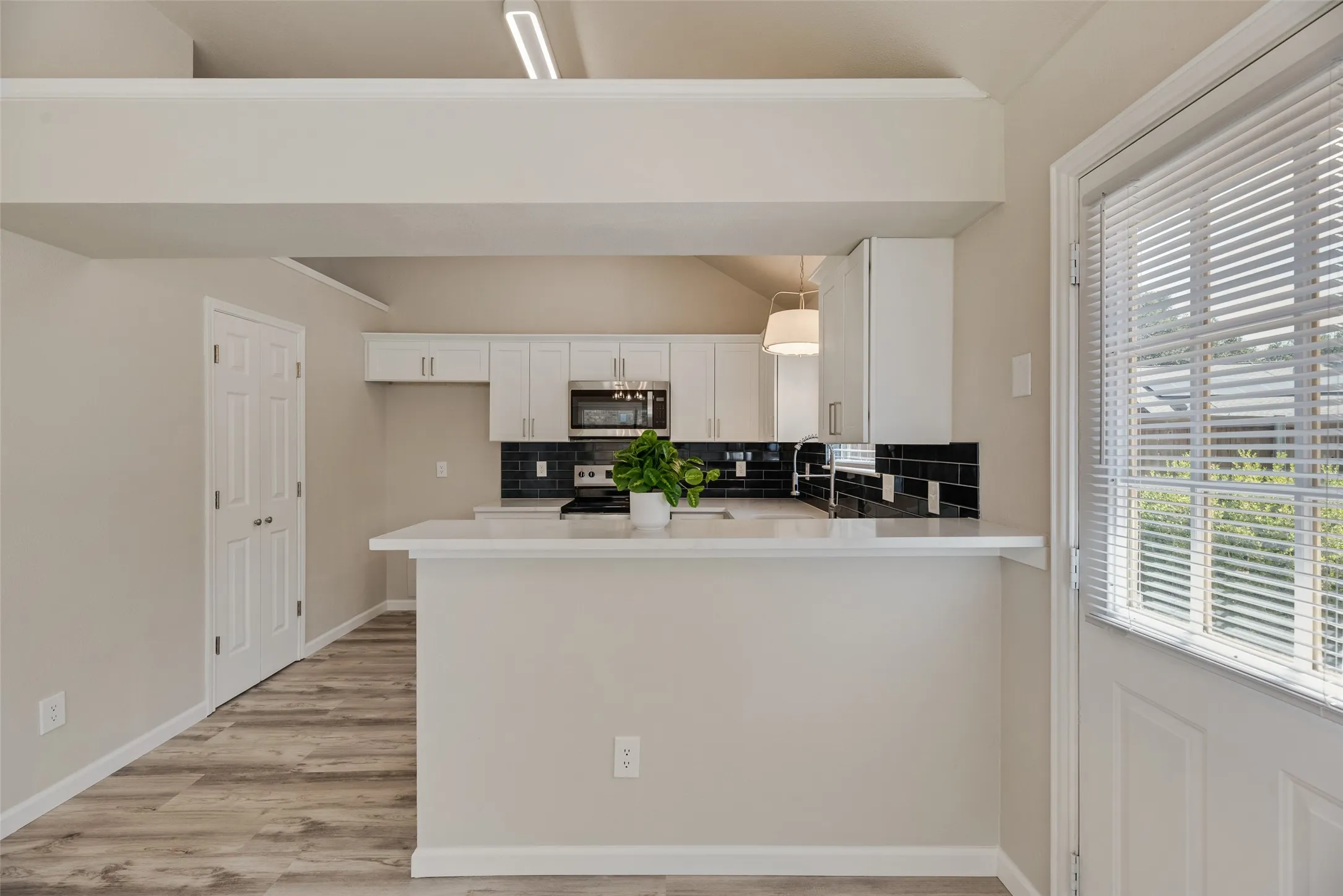 Single Family Residence For Sale in Collin County , 654 Spring Street, Allen, Texas 75002, 3 Bedroom, 2 Bathroom, 2 Garage spaces, 1,347 Sqft, built in 1986, mls#21335266, Real Estate Agent in Allen, Homes For Sale in Collin county, Homes For Sale in Allen, Realtor in Allen Texas, Real Estate Brokerage Independent Realty Texas, Luminita Cordes Realtor