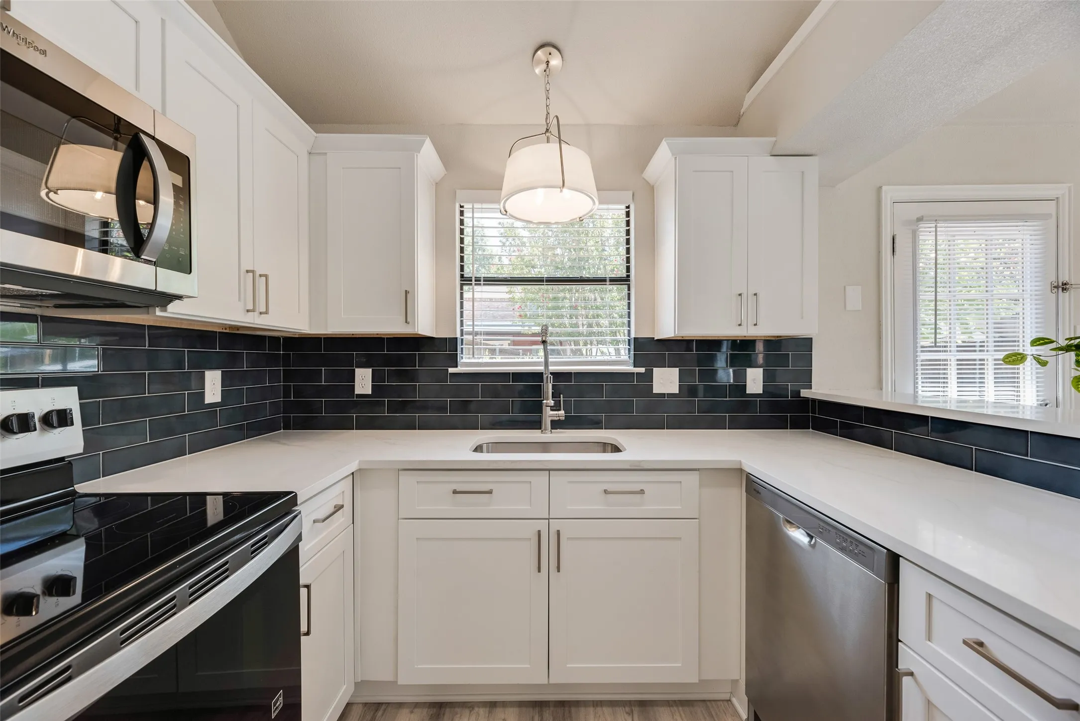 Single Family Residence For Sale in Collin County , 654 Spring Street, Allen, Texas 75002, 3 Bedroom, 2 Bathroom, 2 Garage spaces, 1,347 Sqft, built in 1986, mls#21335266, Real Estate Agent in Allen, Homes For Sale in Collin county, Homes For Sale in Allen, Realtor in Allen Texas, Real Estate Brokerage Independent Realty Texas, Luminita Cordes Realtor