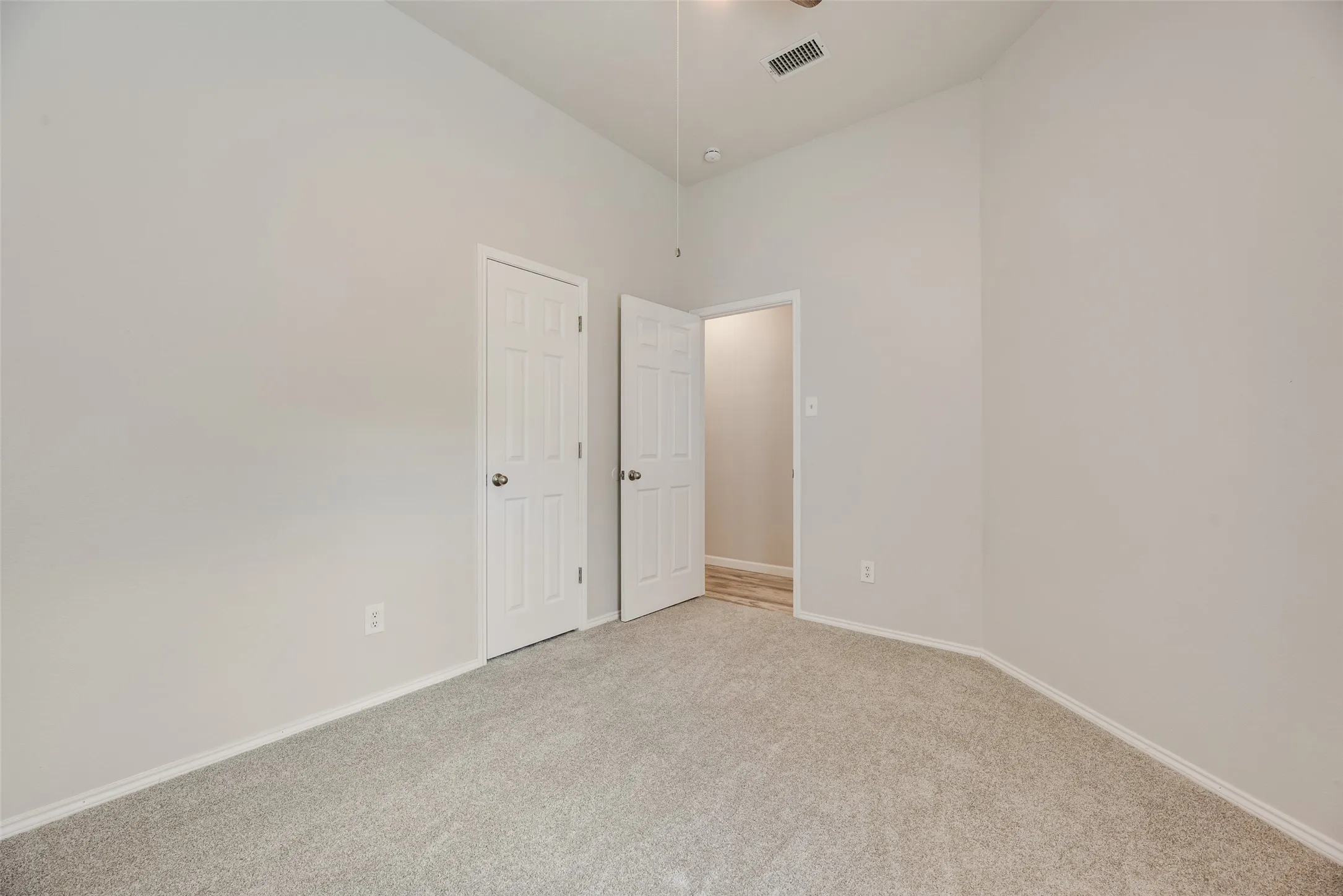 Single Family Residence For Sale in Collin County , 654 Spring Street, Allen, Texas 75002, 3 Bedroom, 2 Bathroom, 2 Garage spaces, 1,347 Sqft, built in 1986, mls#21335266, Real Estate Agent in Allen, Homes For Sale in Collin county, Homes For Sale in Allen, Realtor in Allen Texas, Real Estate Brokerage Independent Realty Texas, Luminita Cordes Realtor