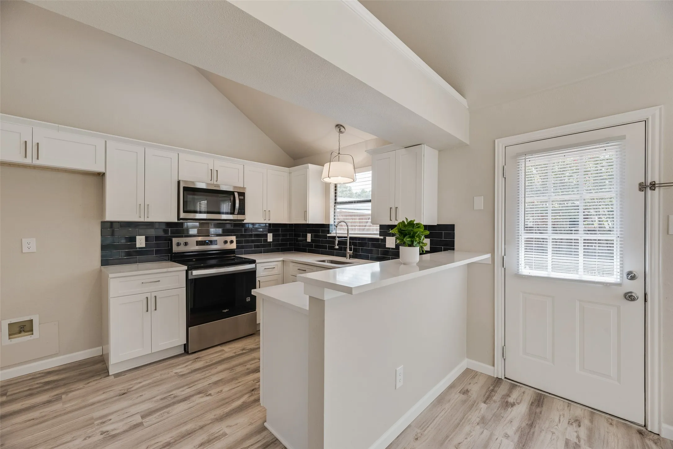 Single Family Residence For Sale in Collin County , 654 Spring Street, Allen, Texas 75002, 3 Bedroom, 2 Bathroom, 2 Garage spaces, 1,347 Sqft, built in 1986, mls#21335266, Real Estate Agent in Allen, Homes For Sale in Collin county, Homes For Sale in Allen, Realtor in Allen Texas, Real Estate Brokerage Independent Realty Texas, Luminita Cordes Realtor