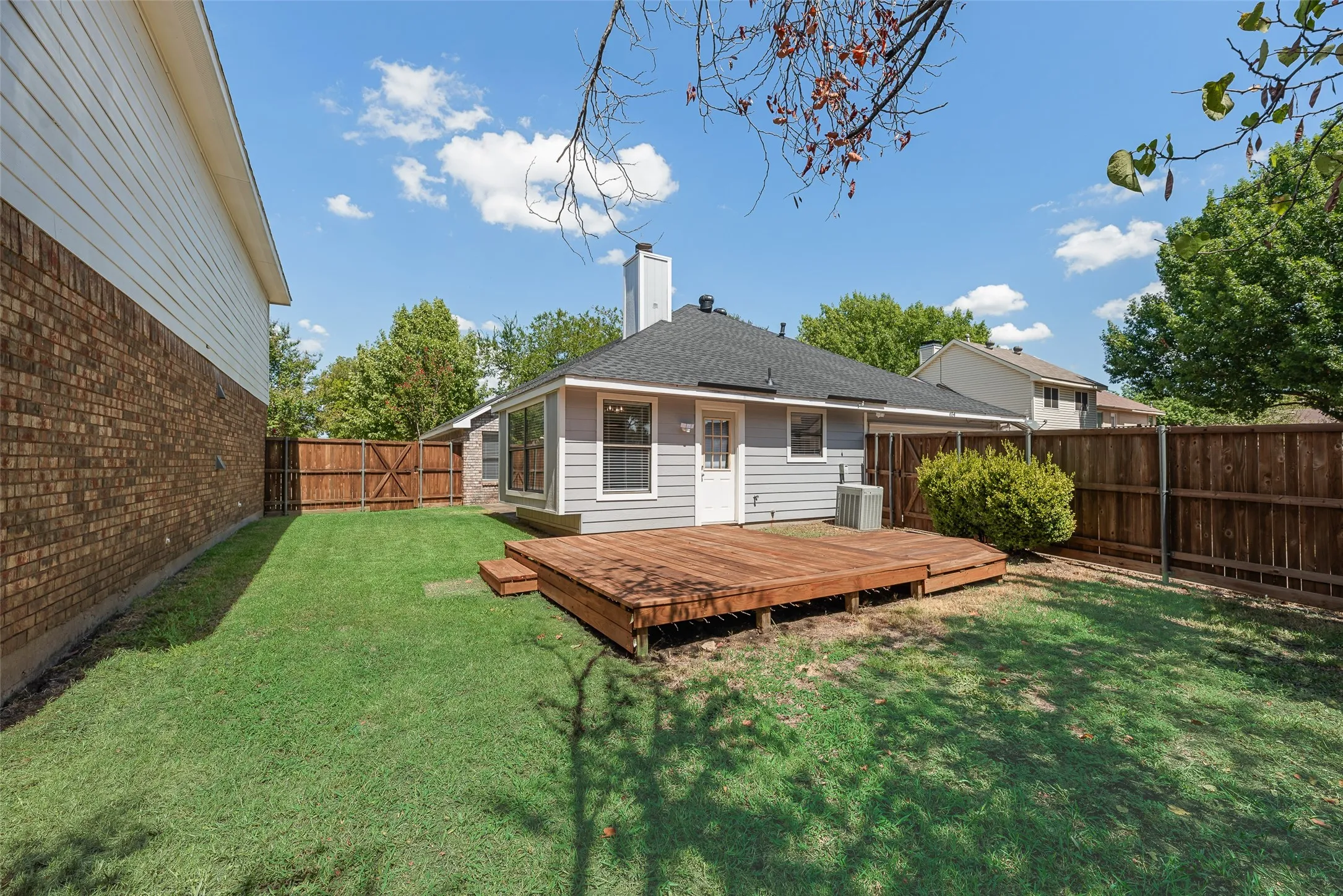 Single Family Residence For Sale in Collin County , 654 Spring Street, Allen, Texas 75002, 3 Bedroom, 2 Bathroom, 2 Garage spaces, 1,347 Sqft, built in 1986, mls#21335266, Real Estate Agent in Allen, Homes For Sale in Collin county, Homes For Sale in Allen, Realtor in Allen Texas, Real Estate Brokerage Independent Realty Texas, Luminita Cordes Realtor