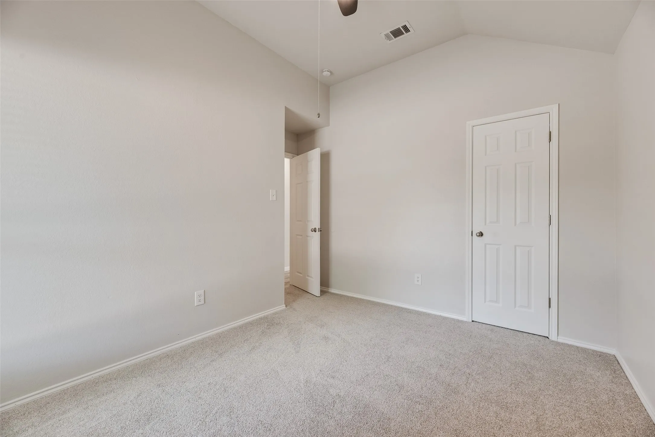 Single Family Residence For Sale in Collin County , 654 Spring Street, Allen, Texas 75002, 3 Bedroom, 2 Bathroom, 2 Garage spaces, 1,347 Sqft, built in 1986, mls#21335266, Real Estate Agent in Allen, Homes For Sale in Collin county, Homes For Sale in Allen, Realtor in Allen Texas, Real Estate Brokerage Independent Realty Texas, Luminita Cordes Realtor