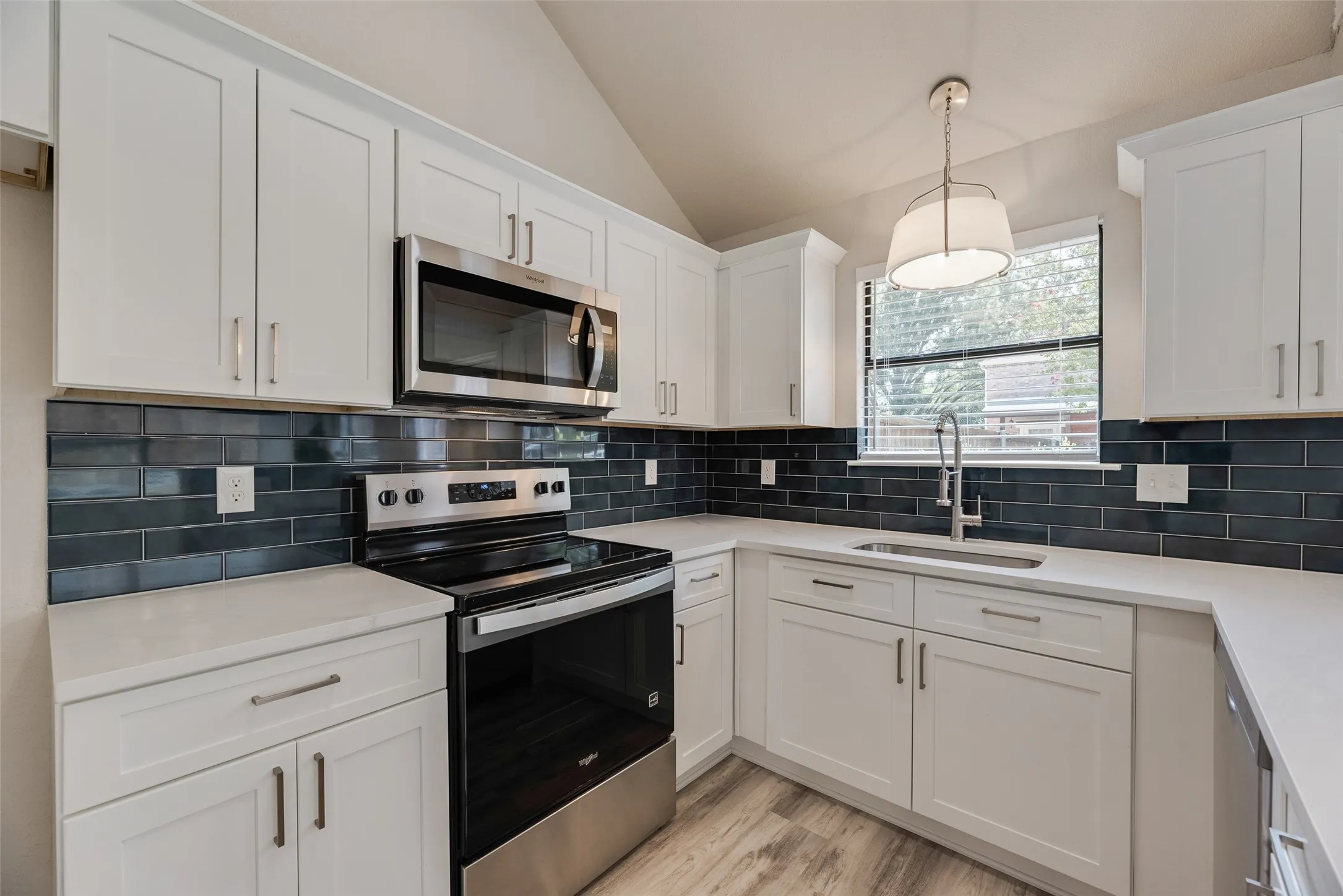 Single Family Residence For Sale in Collin County , 654 Spring Street, Allen, Texas 75002, 3 Bedroom, 2 Bathroom, 2 Garage spaces, 1,347 Sqft, built in 1986, mls#21335266, Real Estate Agent in Allen, Homes For Sale in Collin county, Homes For Sale in Allen, Realtor in Allen Texas, Real Estate Brokerage Independent Realty Texas, Luminita Cordes Realtor