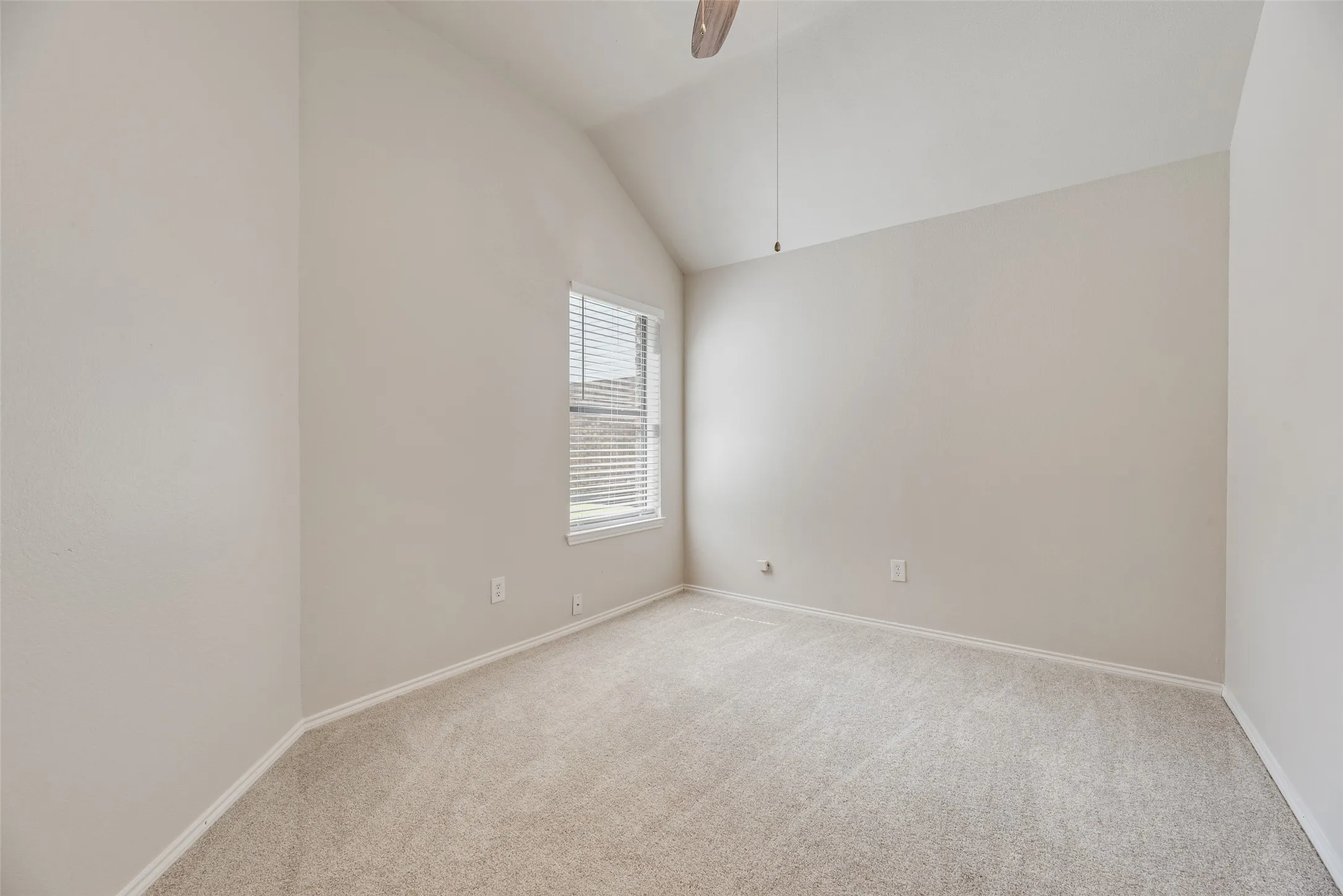 Single Family Residence For Sale in Collin County , 654 Spring Street, Allen, Texas 75002, 3 Bedroom, 2 Bathroom, 2 Garage spaces, 1,347 Sqft, built in 1986, mls#21335266, Real Estate Agent in Allen, Homes For Sale in Collin county, Homes For Sale in Allen, Realtor in Allen Texas, Real Estate Brokerage Independent Realty Texas, Luminita Cordes Realtor